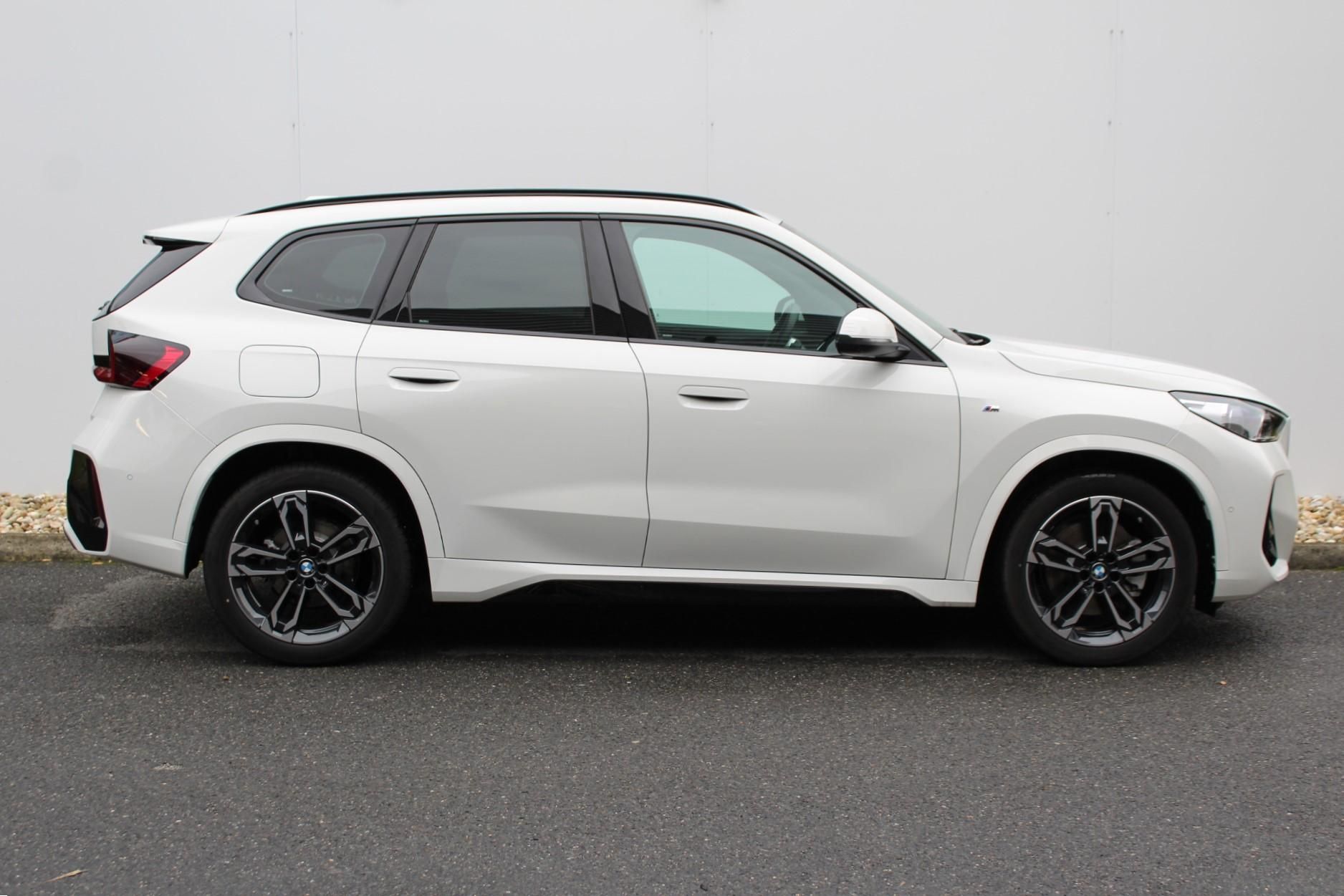 BMW X1, xDrive23i Mpakte CZ DPH - fotka 3