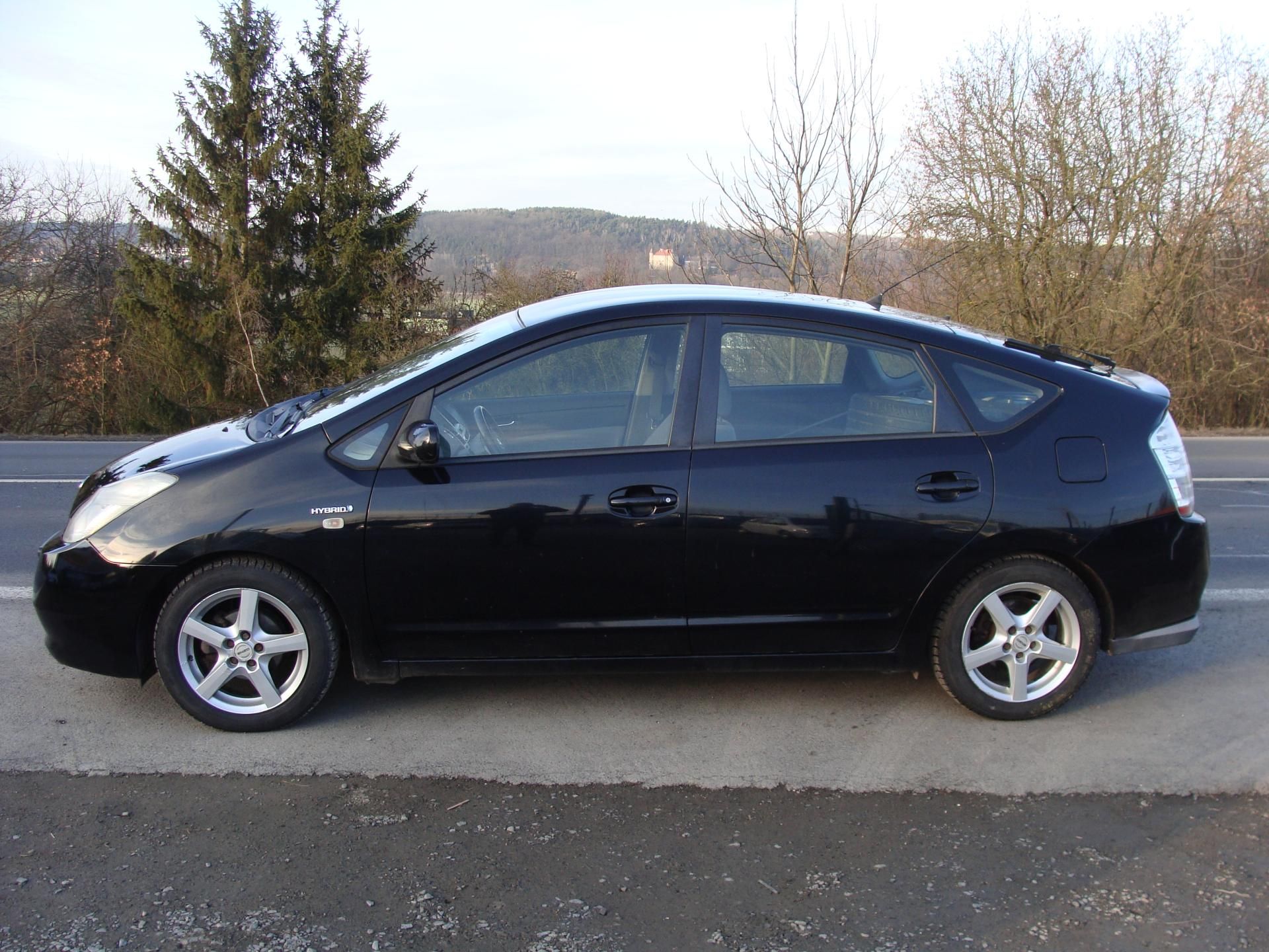 Toyota Prius, 1.5i/E, 57 kW, nové rozvody - fotka 2