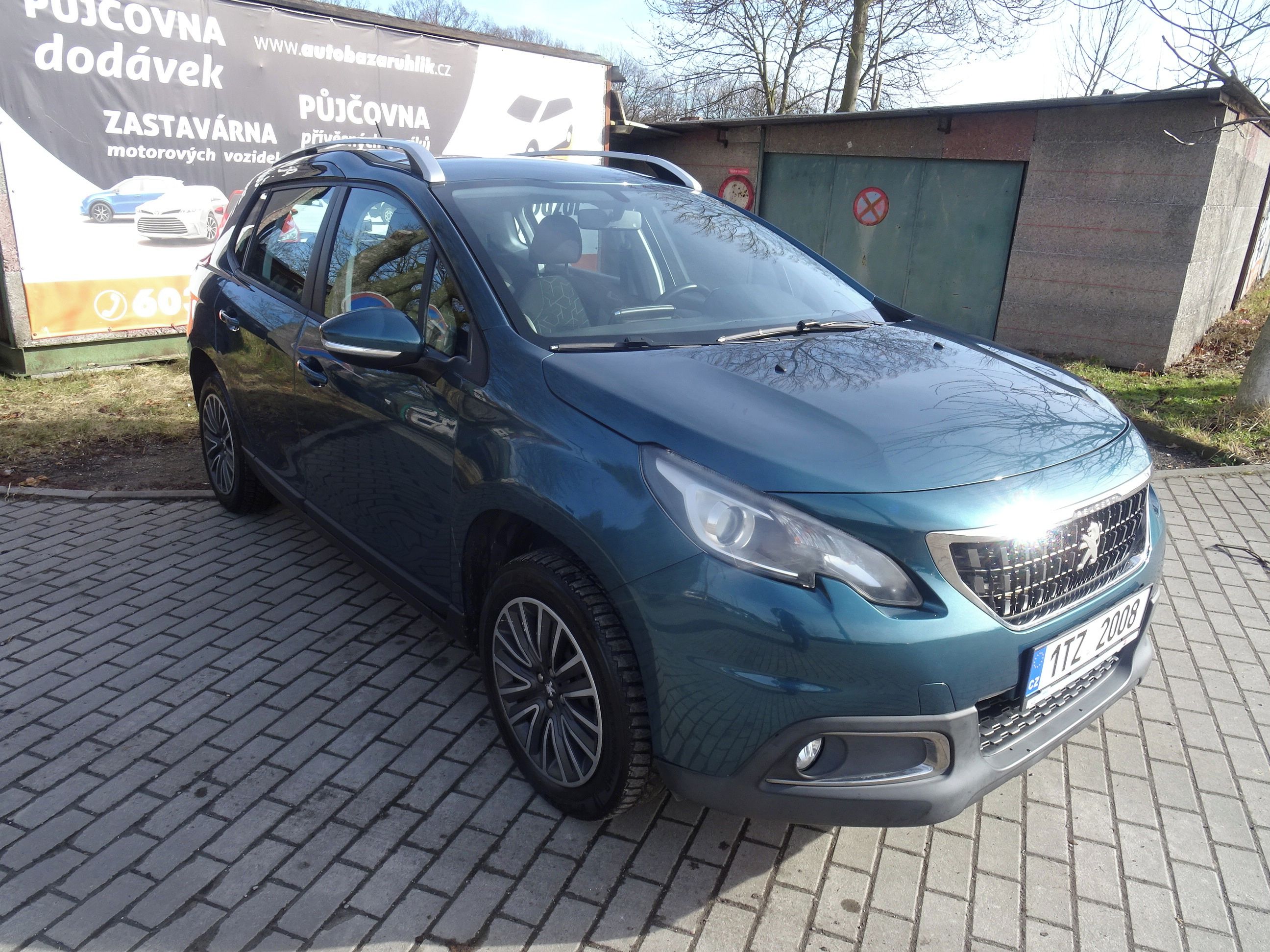 Peugeot 2008, 1.6 HDI 2.MAJITEL - fotka 2