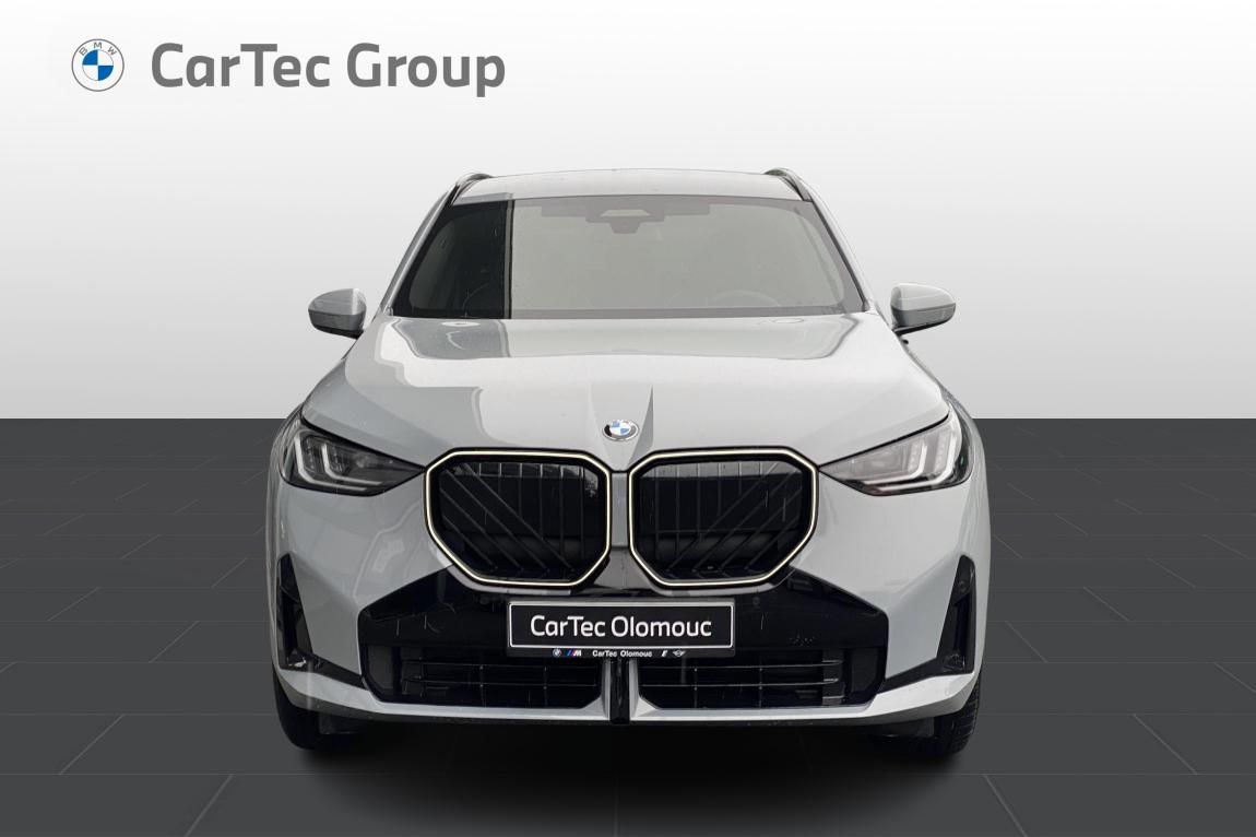 BMW X3, xDrive 40d - fotka 2