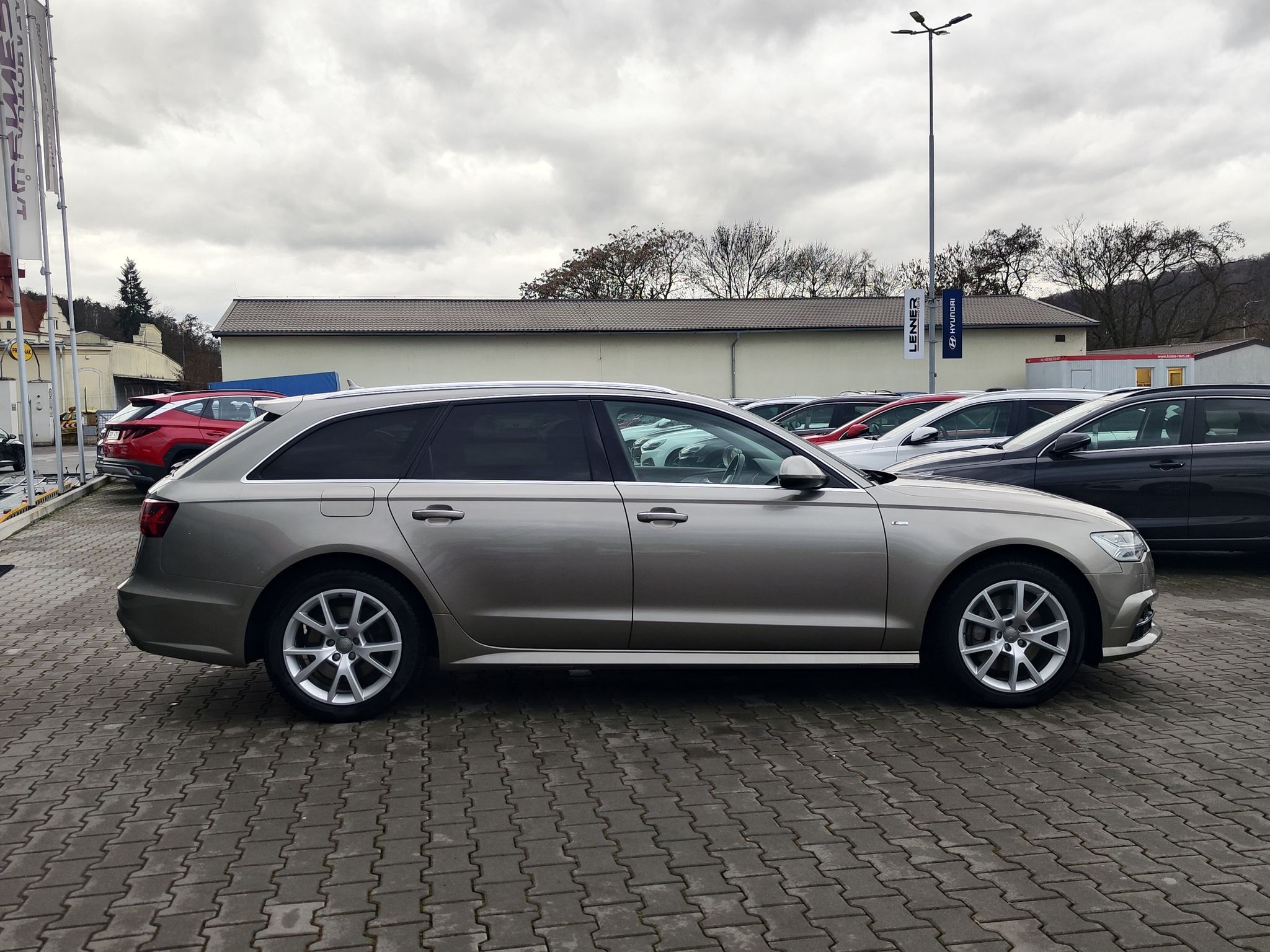 Audi A6, 3.0 TDI/200kW S-Line Quattro - fotka 4