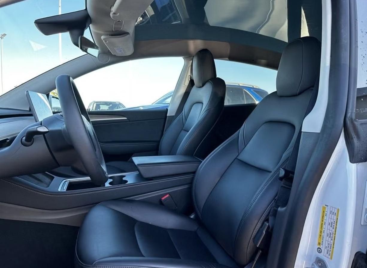 Tesla Model Y, Long Range AWD FSD - fotka 5