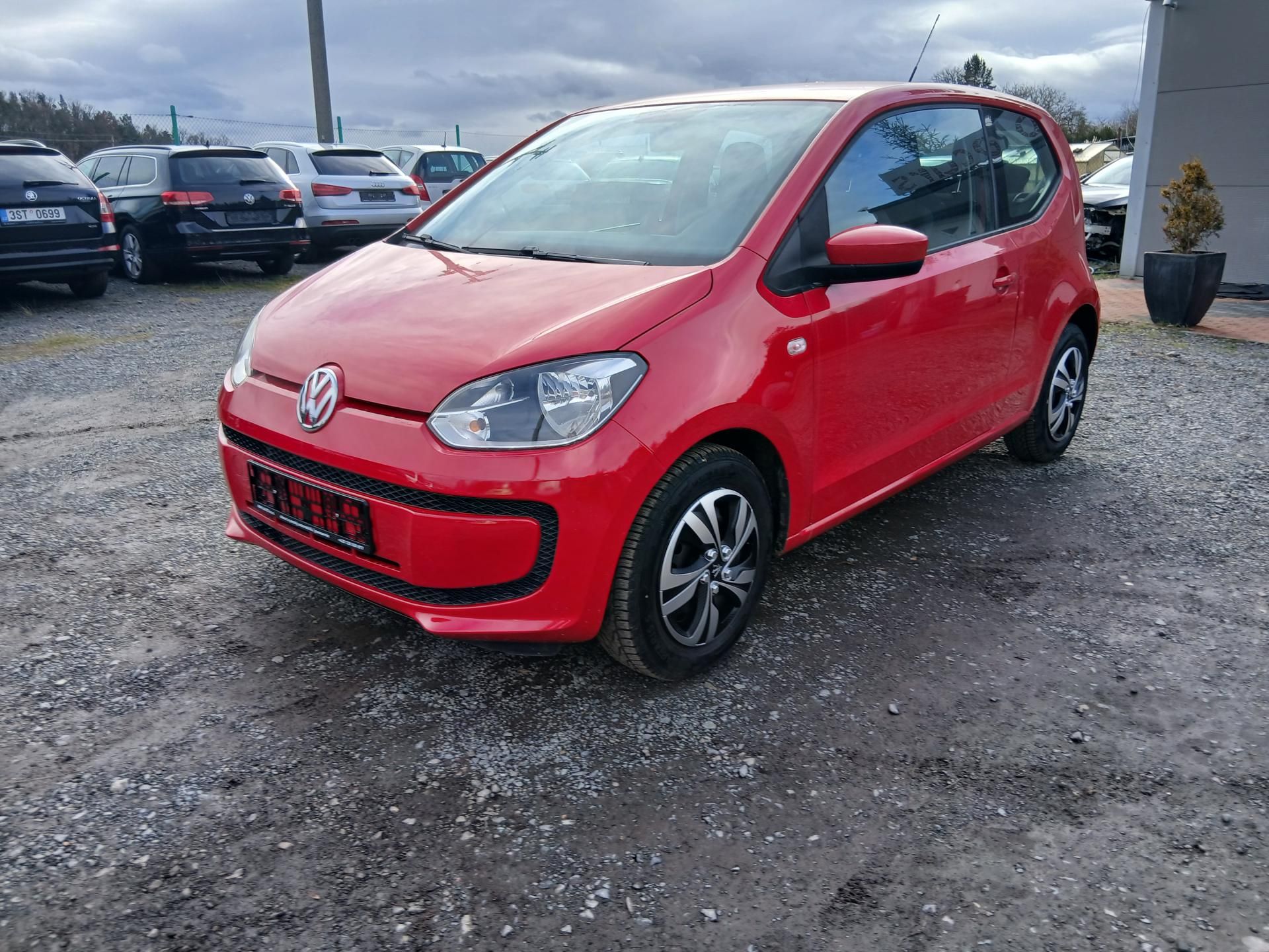 Volkswagen Up!, 1.0, 44 kW - fotka 2