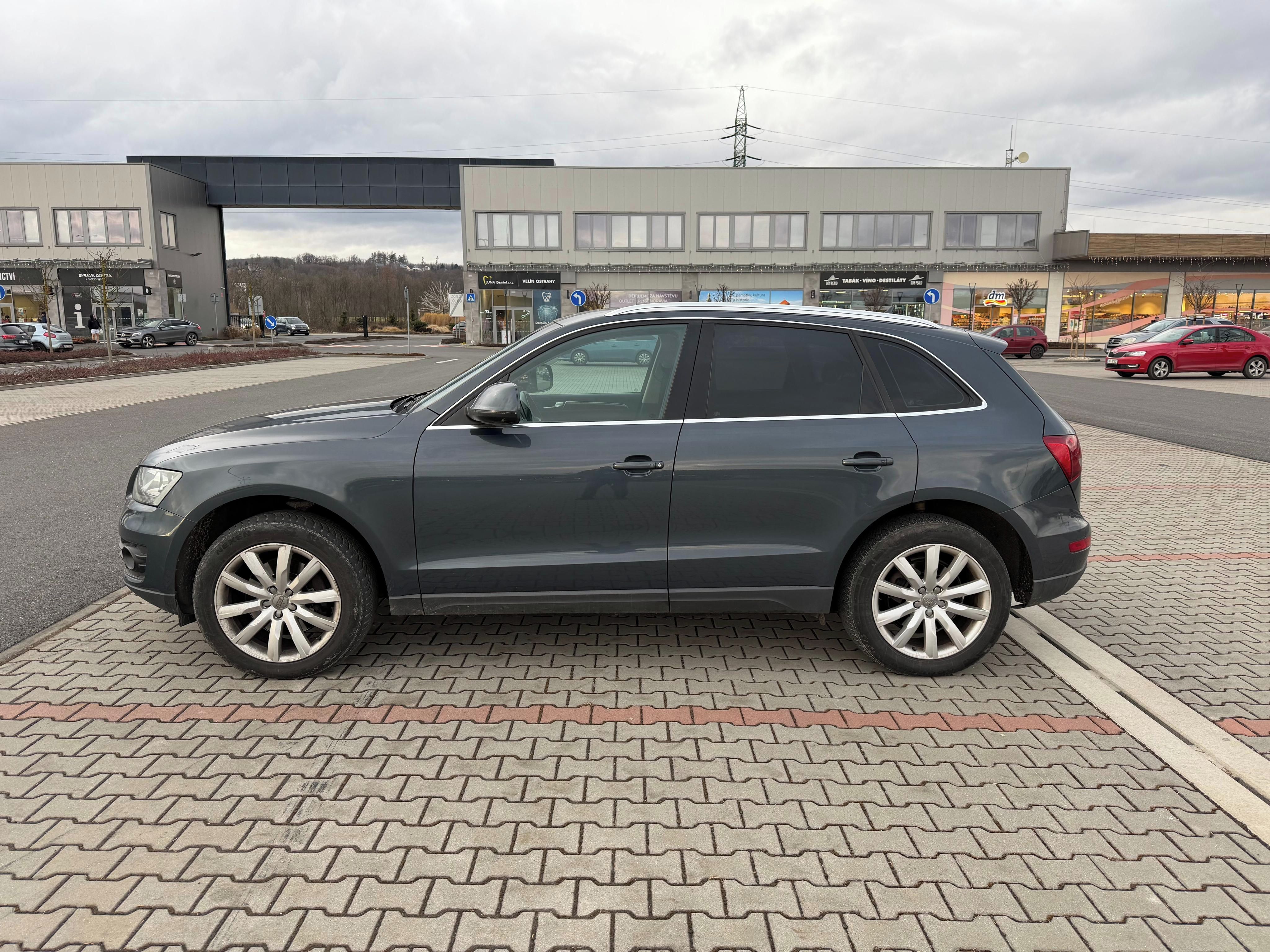 Audi Q5, 3.0 TDi kůže NAVI panorama TZ - fotka 6