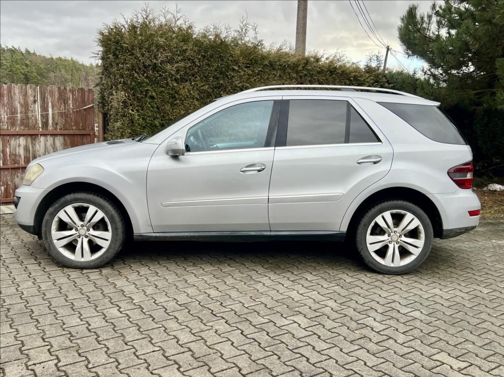 Mercedes-Benz Třídy M, 320 CDI 4MATIC 7G-TRONIC - fotka 3