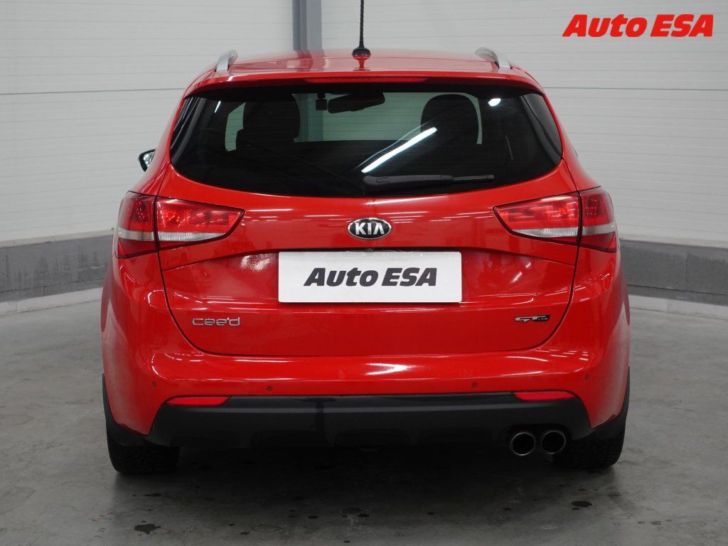 Kia Cee´d, 1.6 CRDi,1.maj,ČR - fotka 5