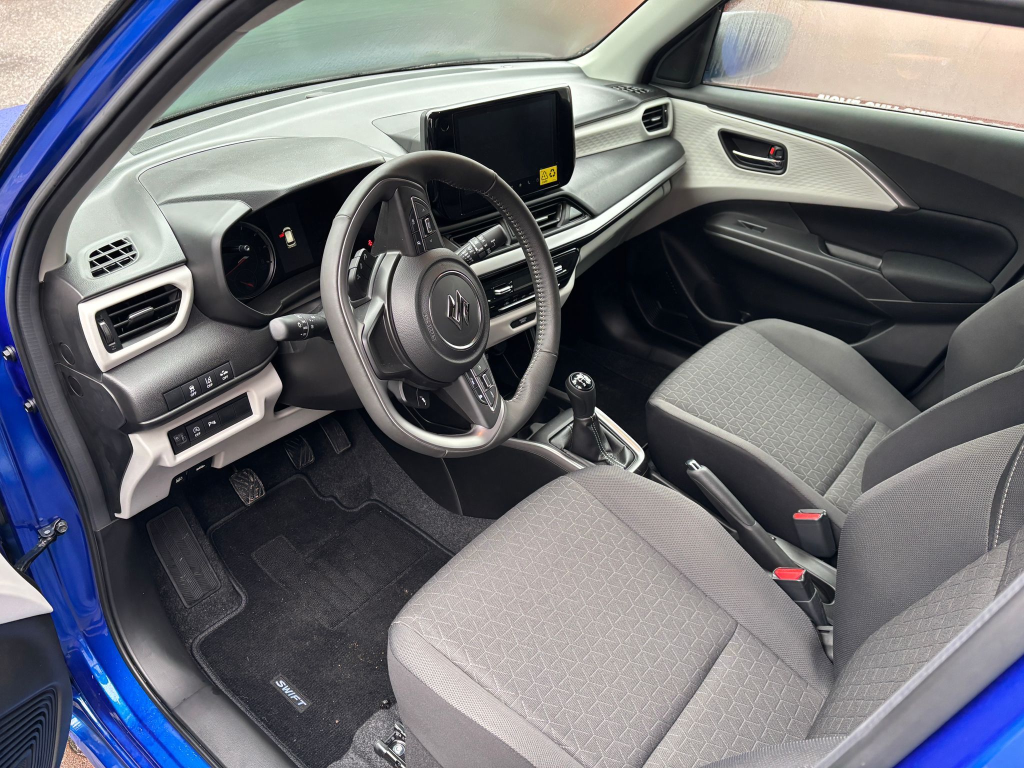Suzuki Swift, 1,2 Elegance AllGrip Hybrid - fotka 3