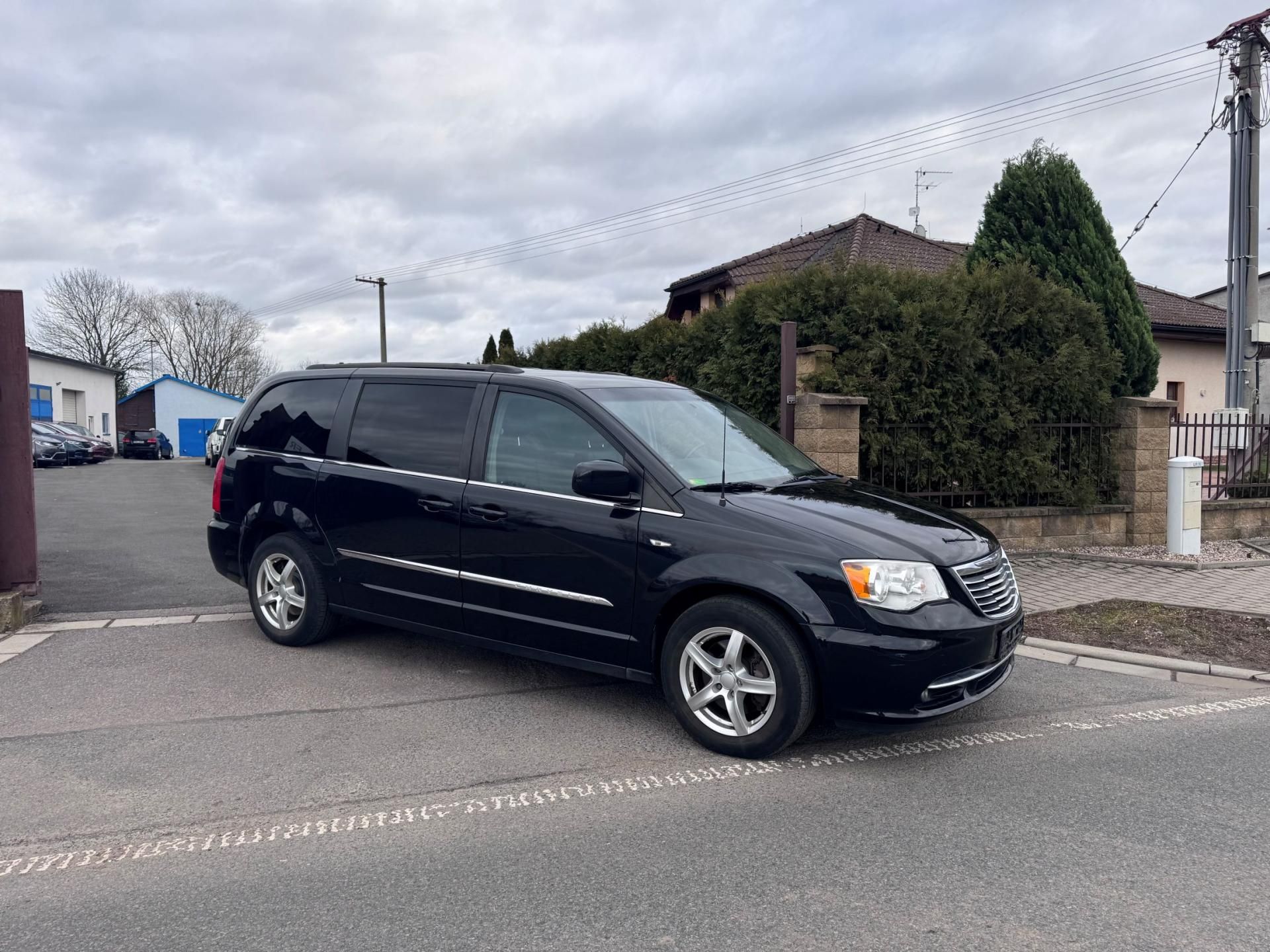 Chrysler Town & Country, 3,6 RT Penta DVD 2014