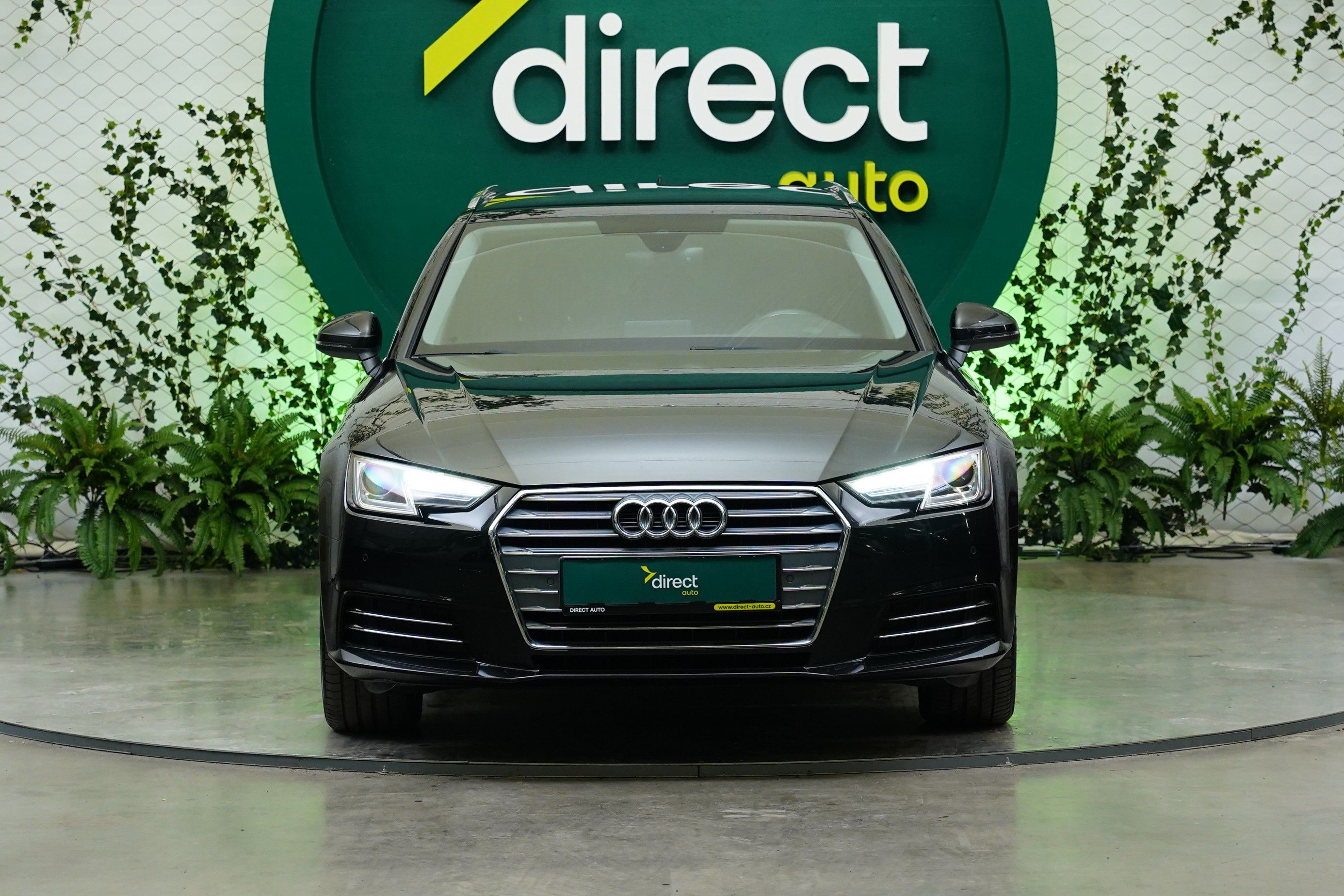 Audi A4, 2.0 TDI 110 kW S-tronic Sport - fotka 4
