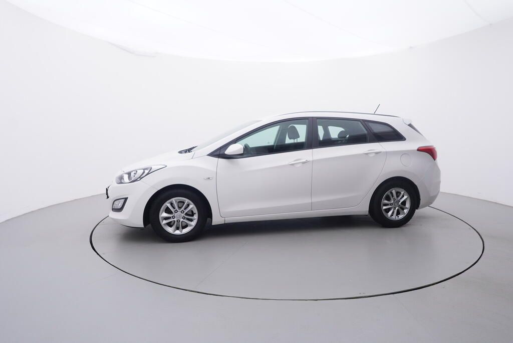 Hyundai i30, Trikolor 1.6 GDi 88 kW - fotka 2