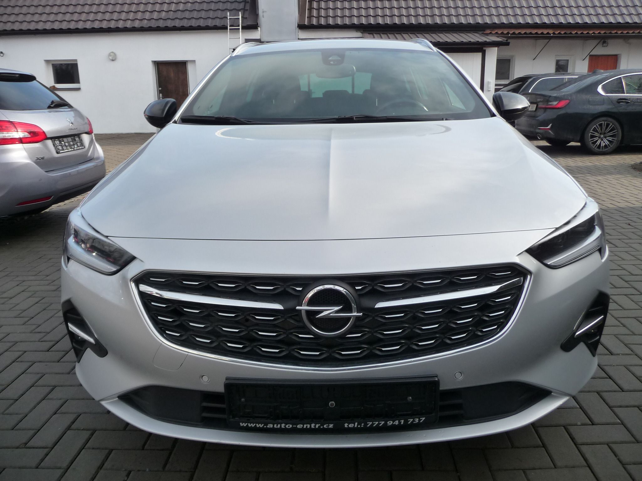 Opel Insignia, 2.0 CDTi 128kw Ultimate Sport - fotka 2