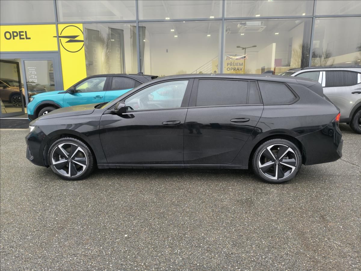 Opel Astra, 1,2   GS line 130K - fotka 4