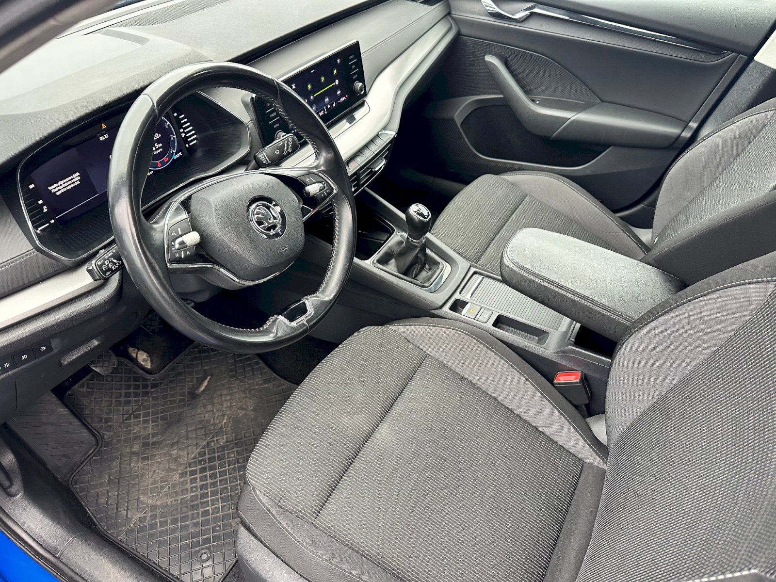 Škoda Octavia, 2.0 TDI 85kW Ambition Combi - fotka 6