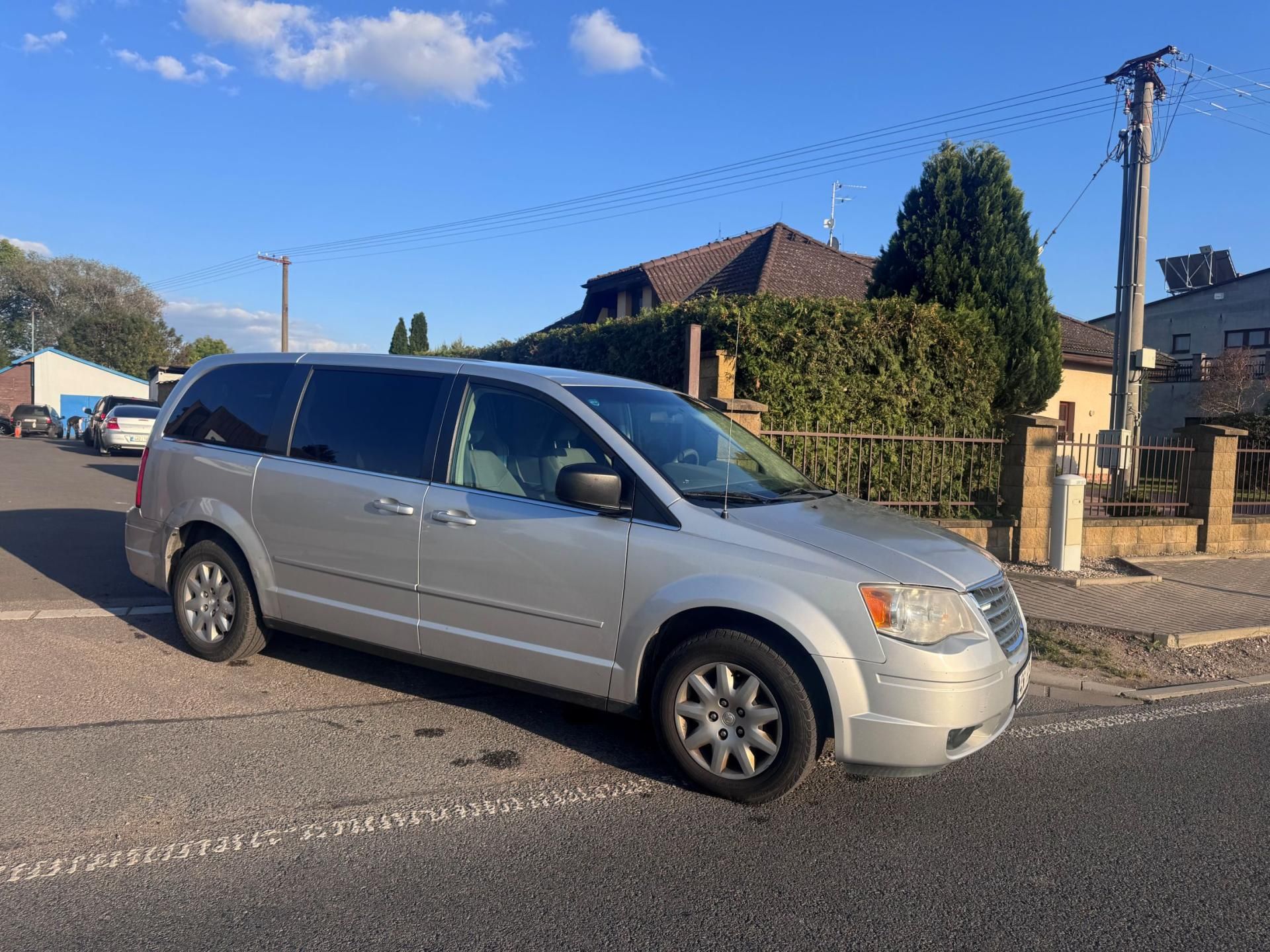 Chrysler Town & Country, 3,3 V6 RT 2009