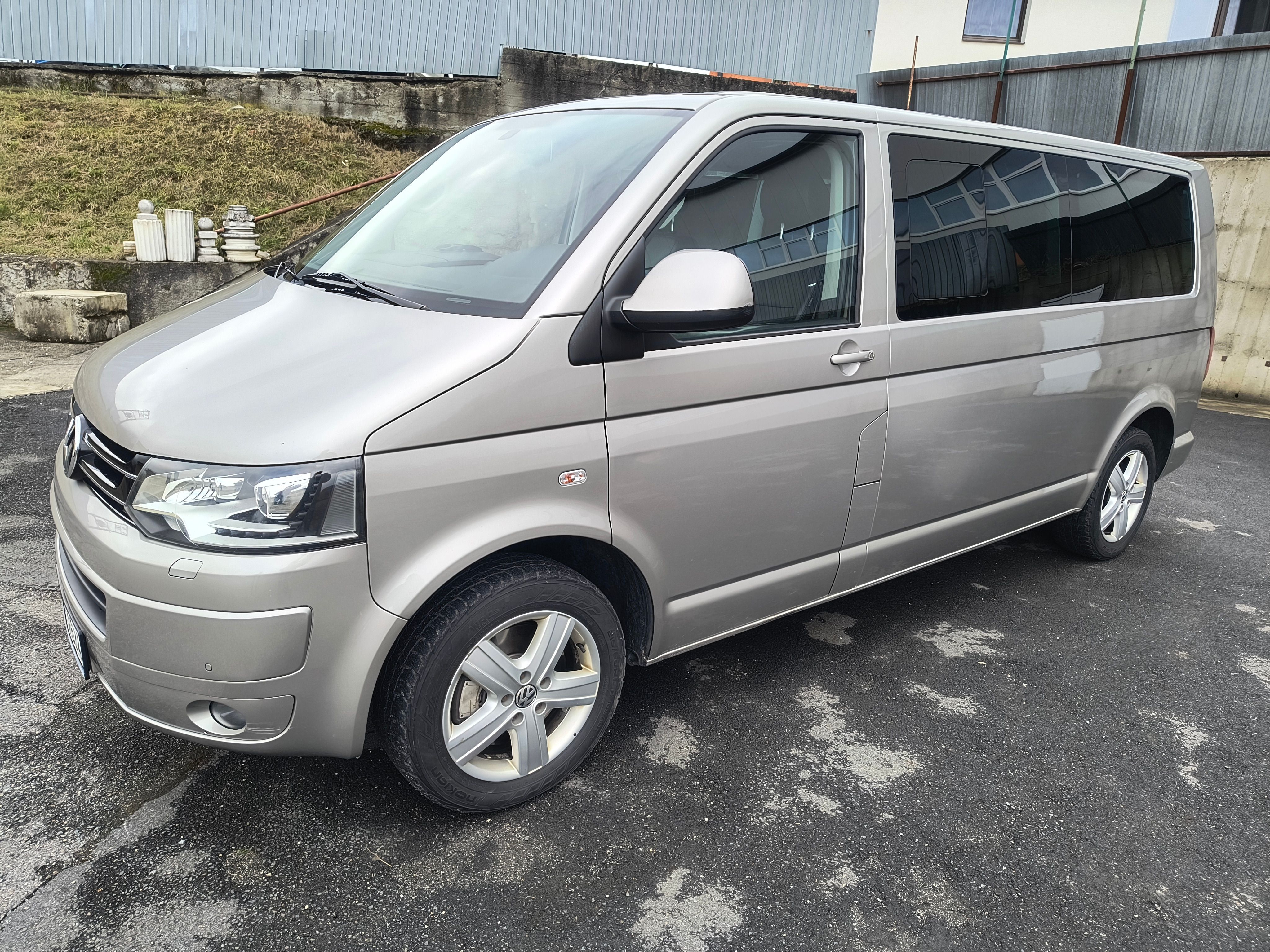 Volkswagen Multivan, 2.0 BITDI 132KW DSG 4M LONG - fotka 3