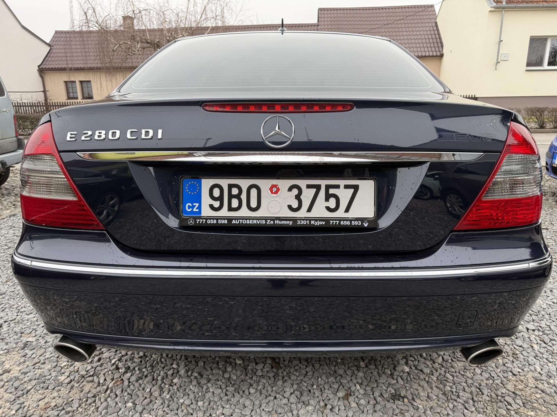 Mercedes-Benz Třídy E, E 280 CDI - fotka 4
