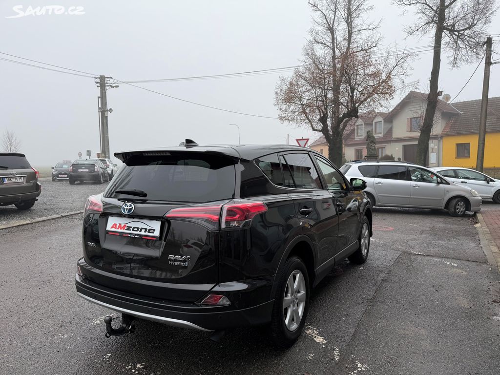 Toyota Rav4, fotka 8