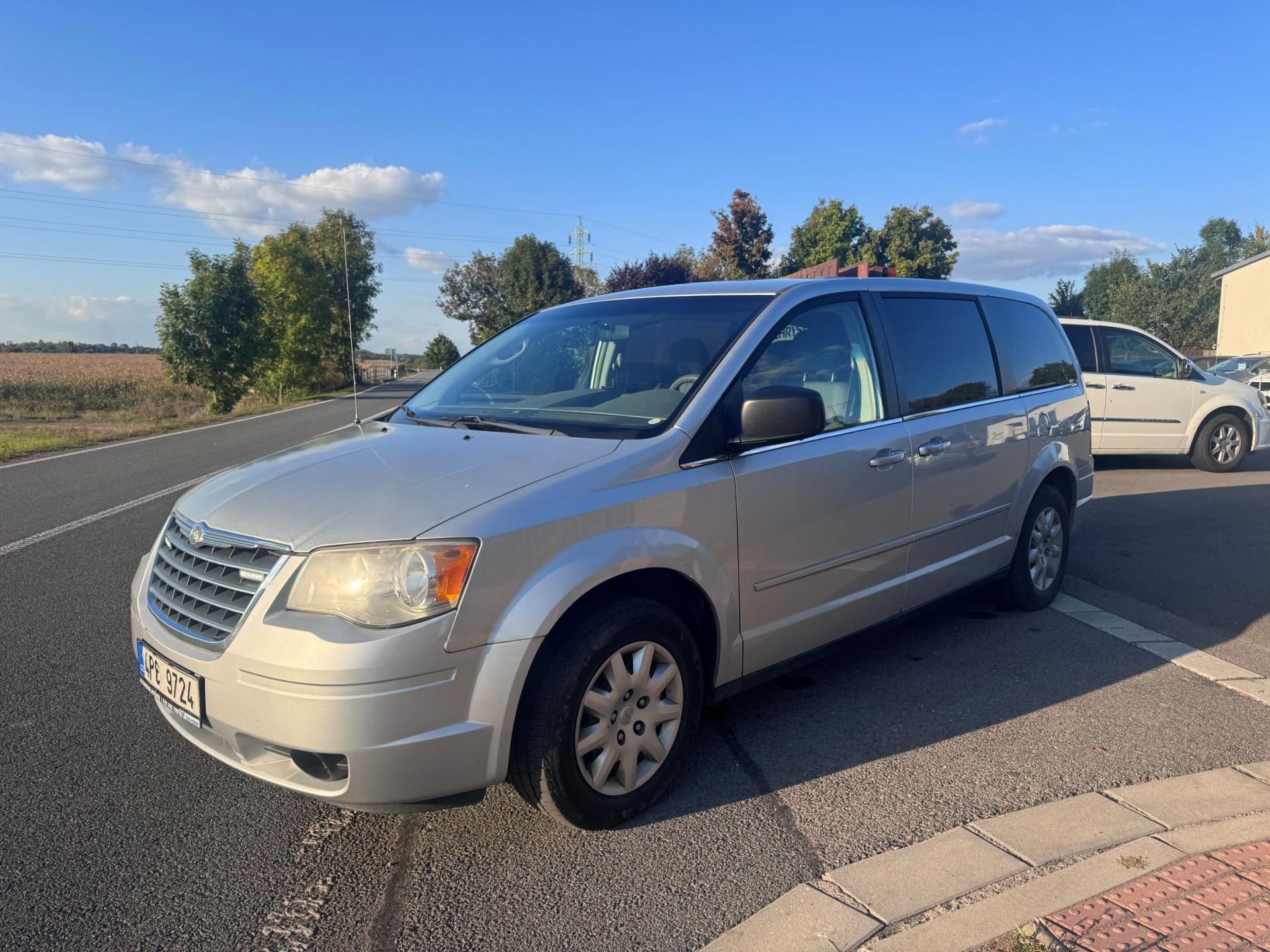 Chrysler Town & Country, 3,3 V6 RT 2009 - fotka 2
