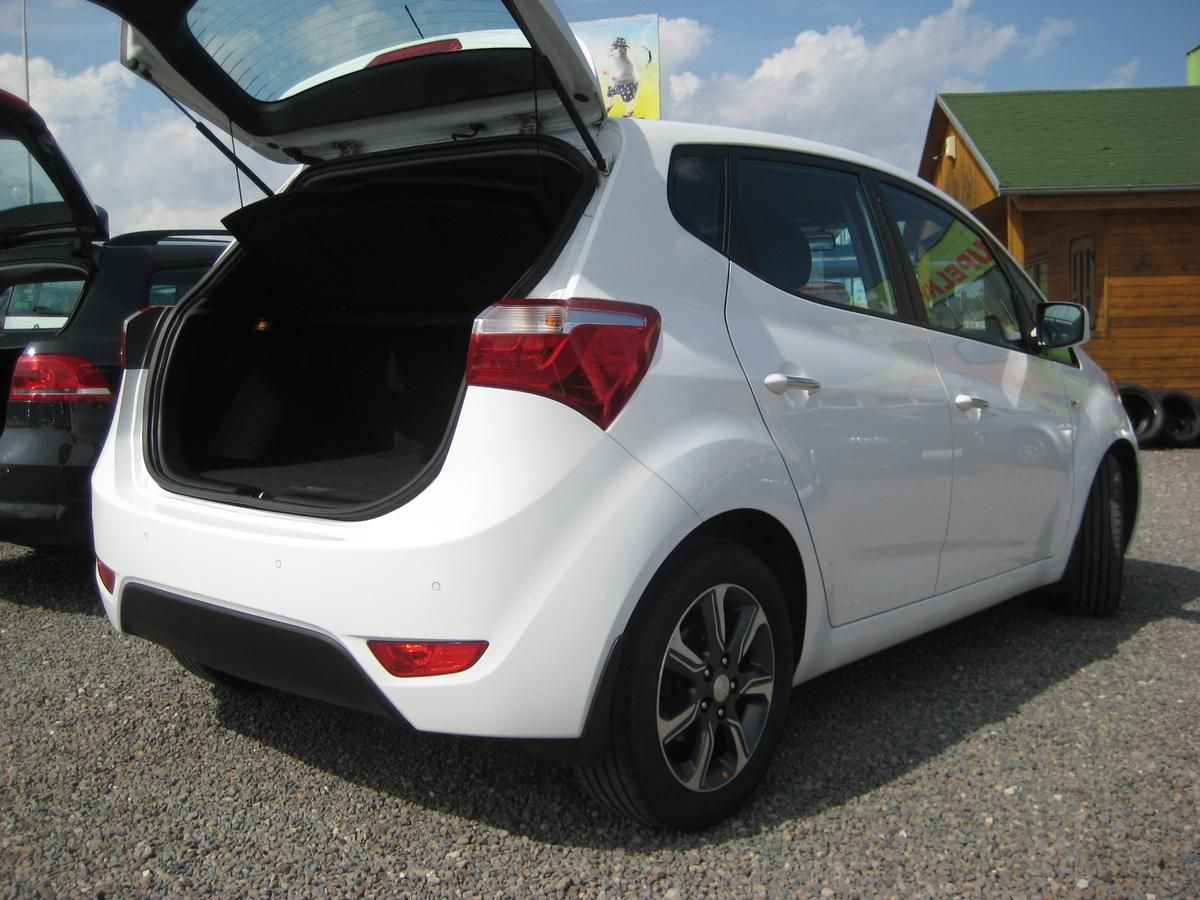 Hyundai ix20, 1.4 CRDi 66 kW Komfort DPH ČR! - fotka 6