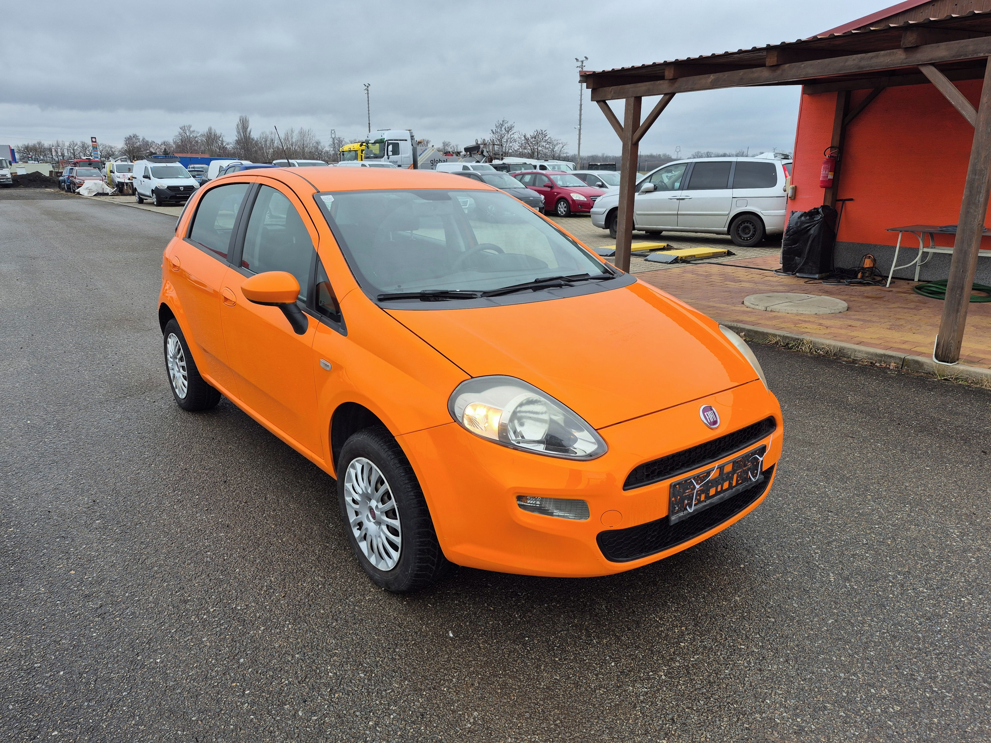 Fiat Punto, 1,4i, 57kW, benzín/CNG - fotka 3