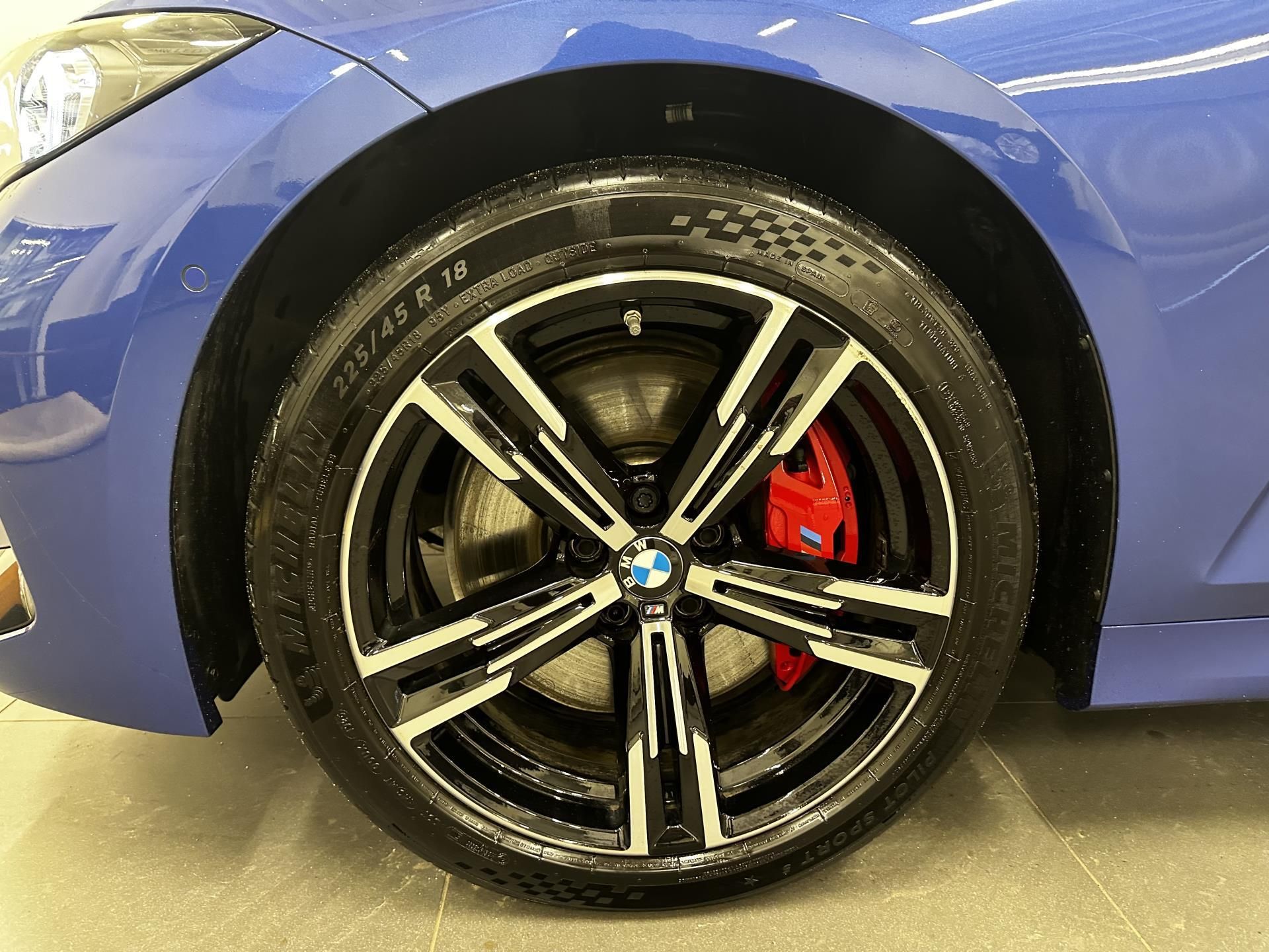 BMW Řada 3, 320d xDrive Touring - fotka 4