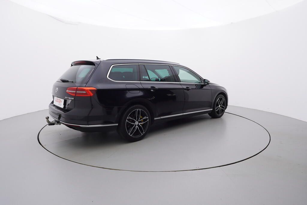 Volkswagen Passat Variant, Carat 2.0 TDI 140 kW - fotka 5