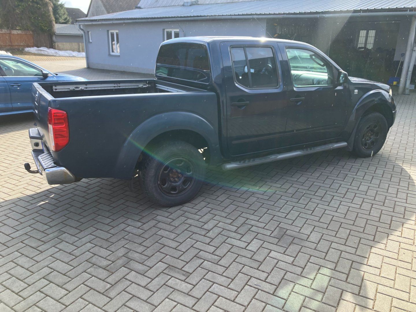 Nissan Navara, 2.5DCI 4WD DOUBLE CUB - fotka 4