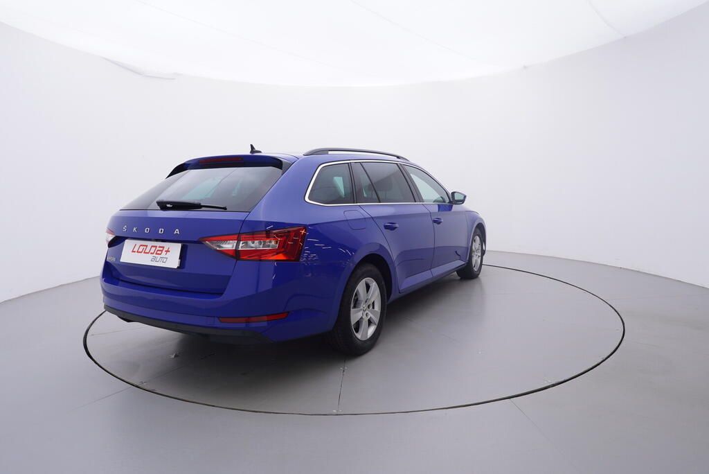 Škoda Superb, Ambition 2.0 TDI 110 kW - fotka 5