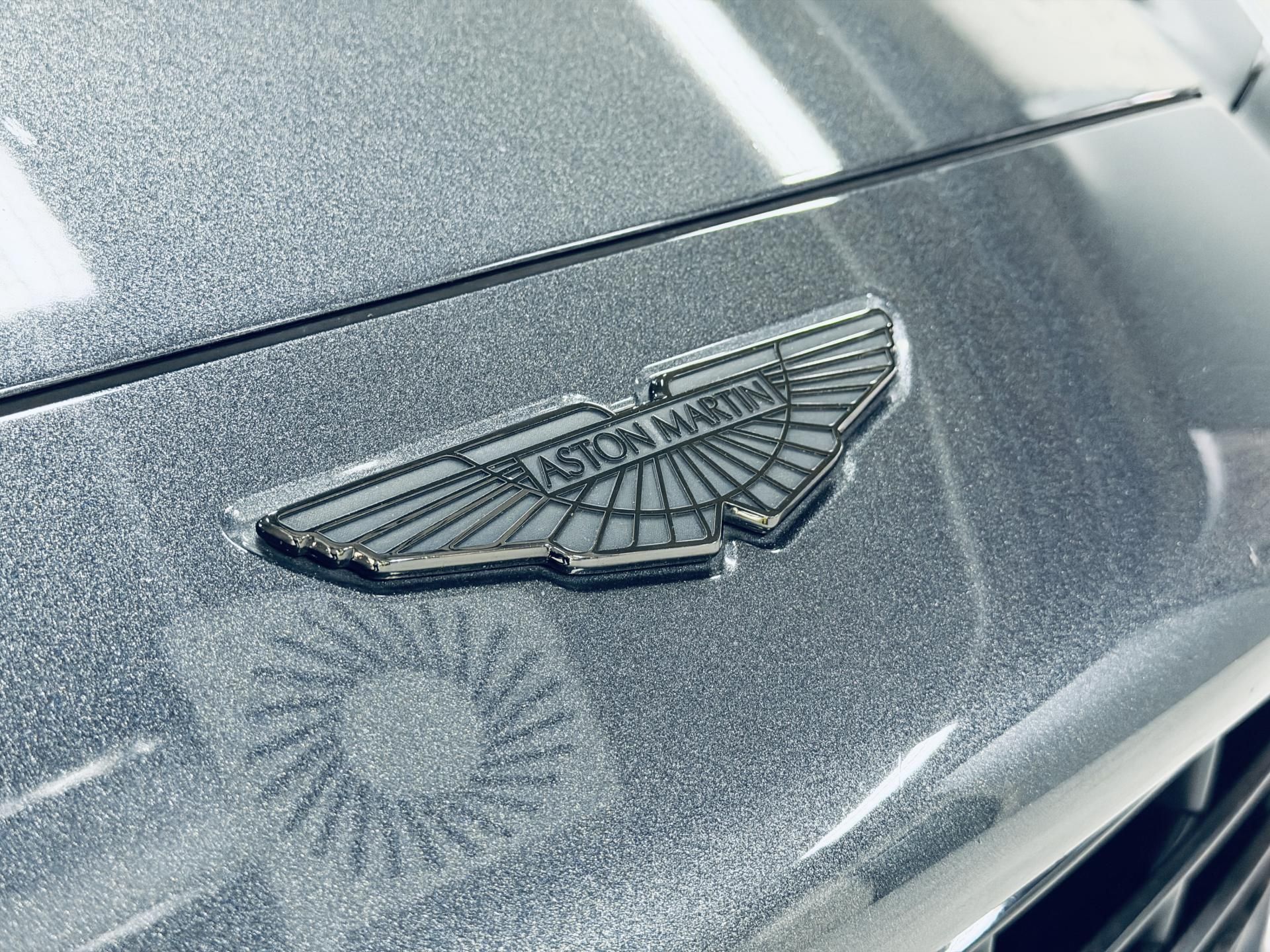 Aston Martin DBX, 550*AIR*XENON.GREY*TOP - fotka 6