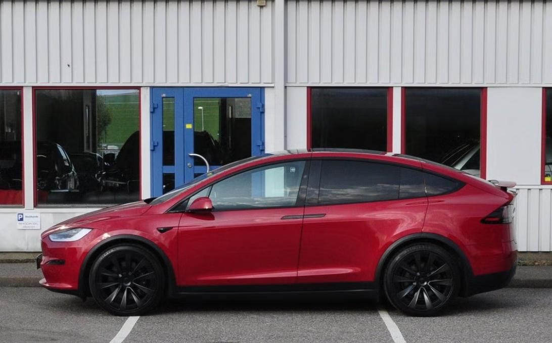 Tesla Model X, Plaid 6 míst AWD Tažné