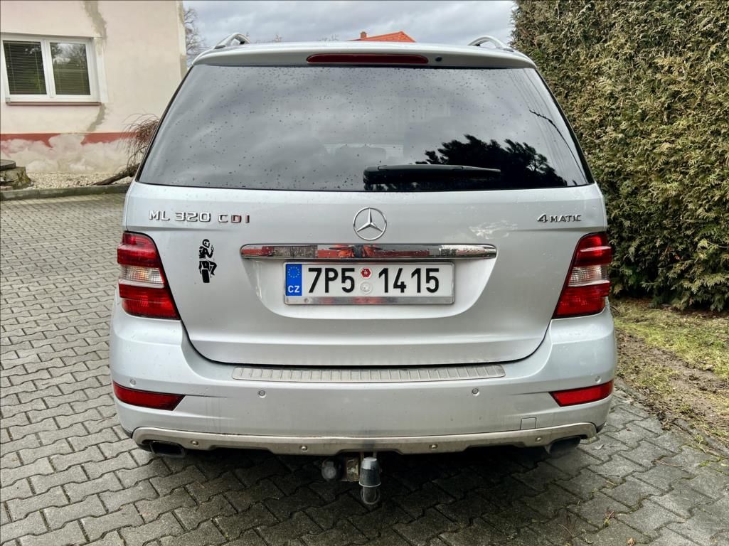 Mercedes-Benz Třídy M, 320 CDI 4MATIC 7G-TRONIC - fotka 5