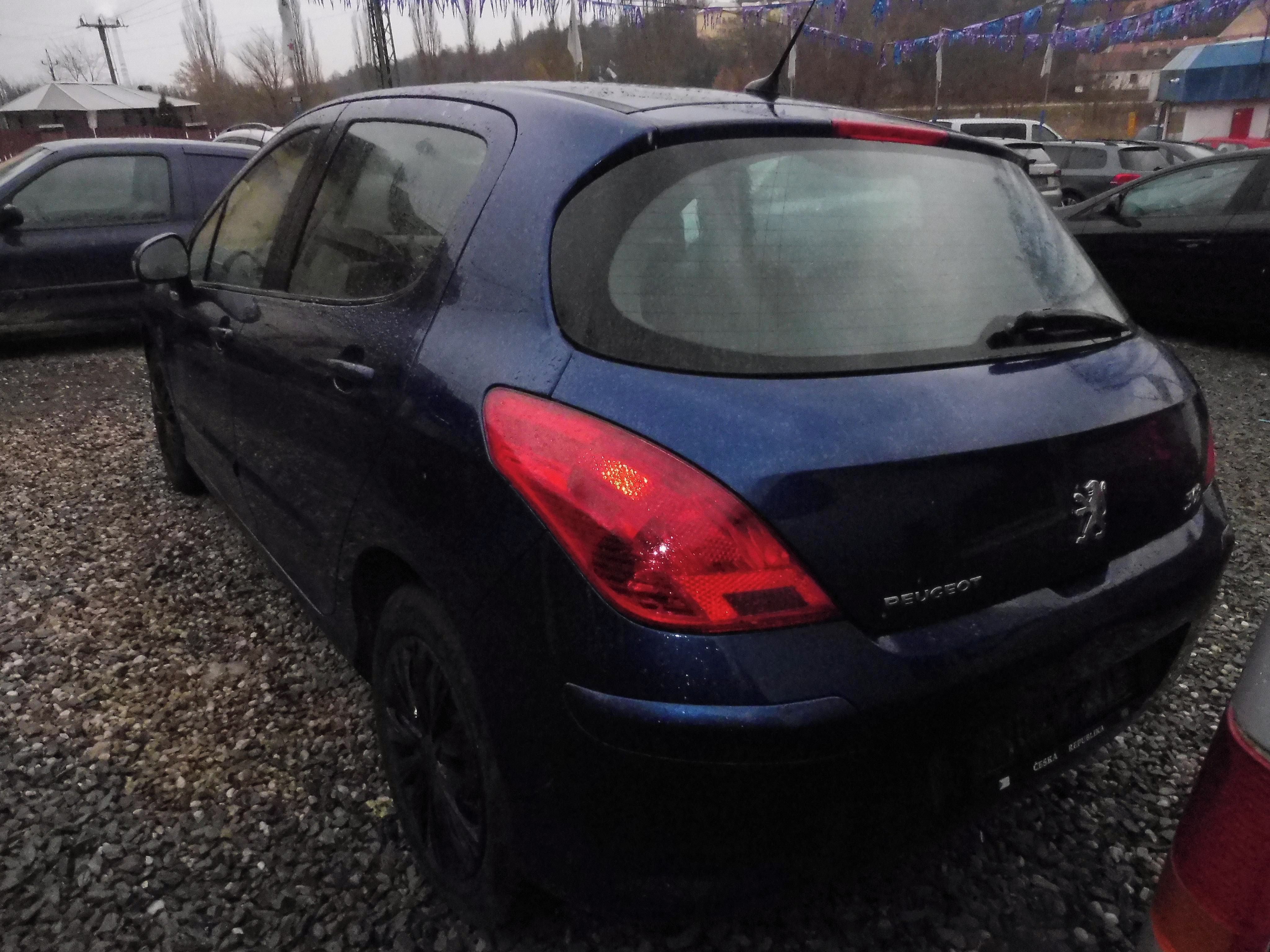 Peugeot 308, 2,0 Hdi - fotka 6