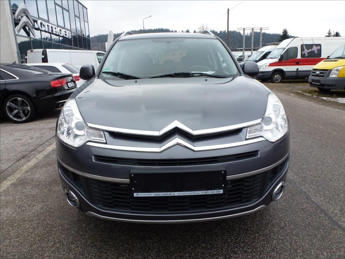 Citroën C-Crosser, 2,2 HDi SX 7míst 4x4 - fotka 4