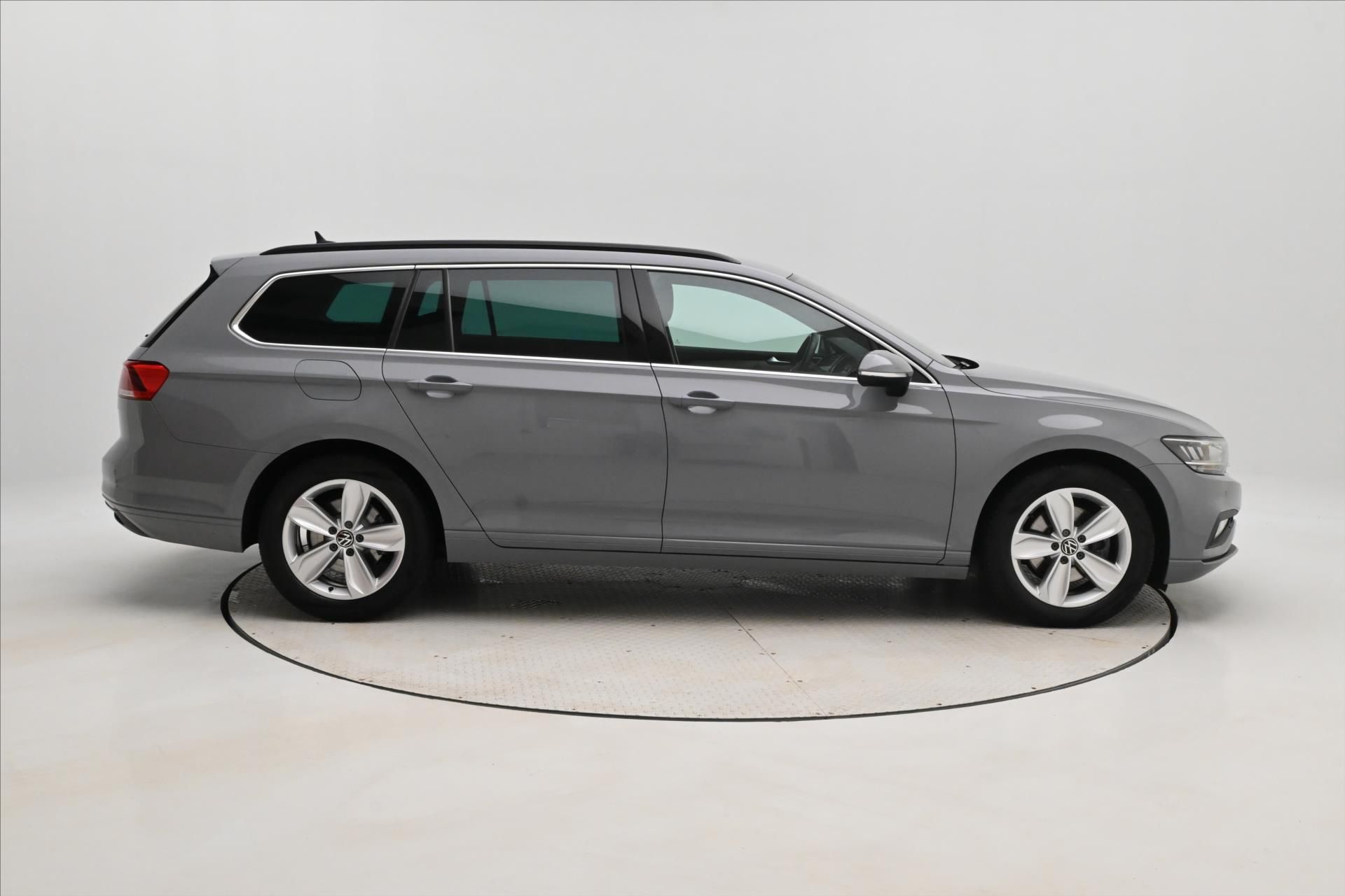 Volkswagen Passat, 2,0 TDI 110 kW DSG Business Zá - fotka 4