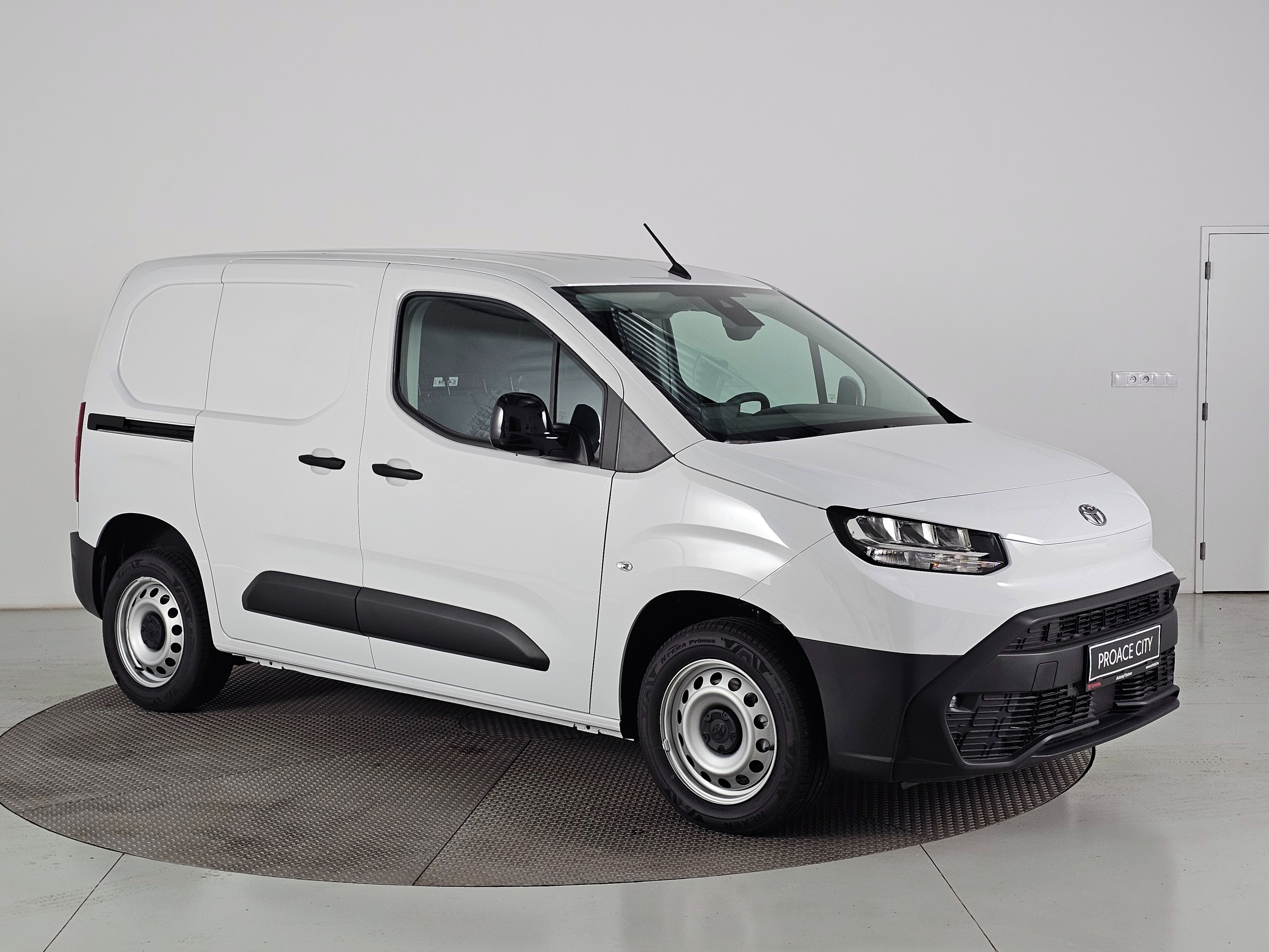 Toyota Proace City, VAN Short 1.5D 6MT Active - fotka 2