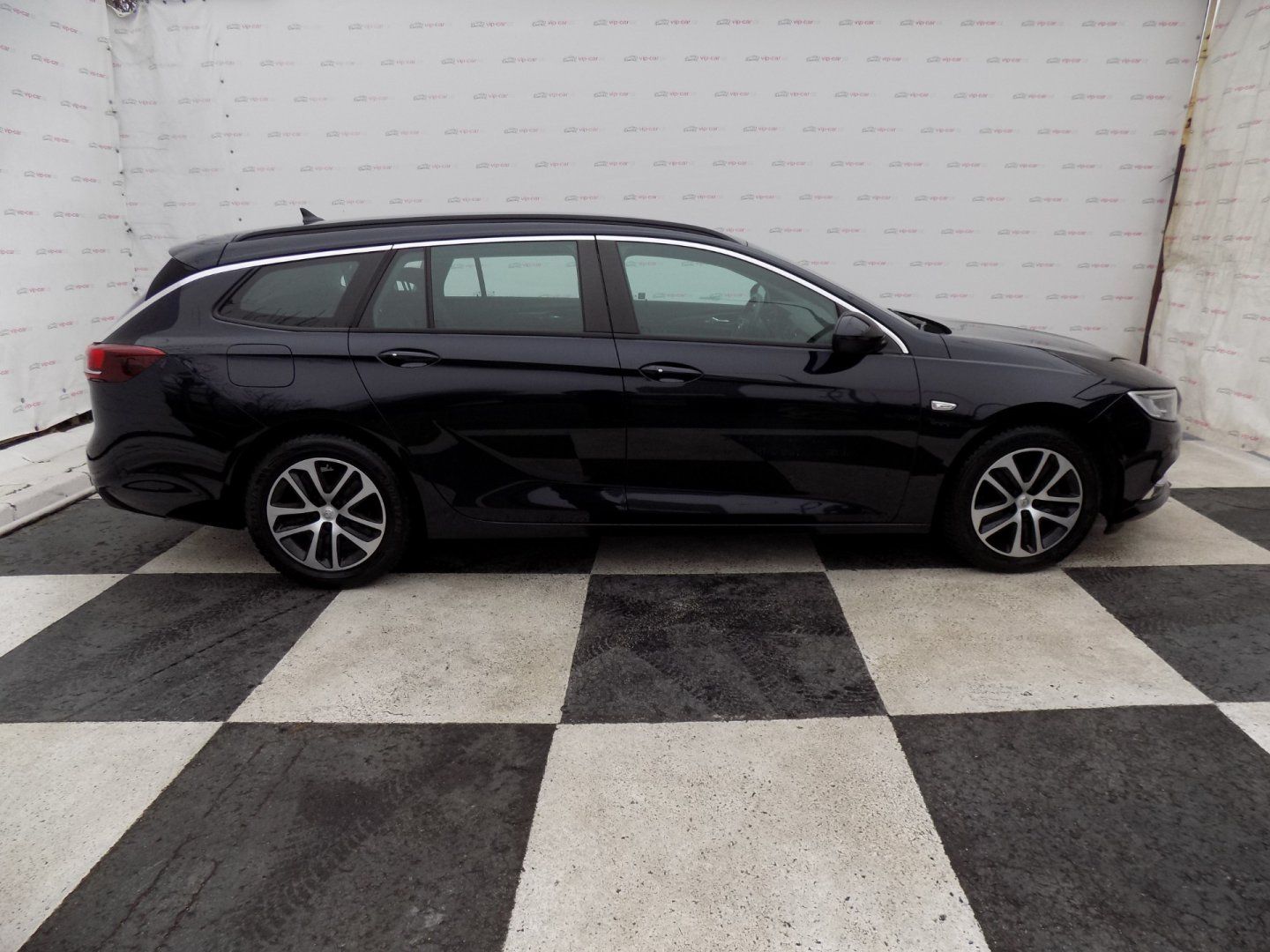 Opel Insignia, 1.6 CDTI/Bussines Edition/DPH/ - fotka 6