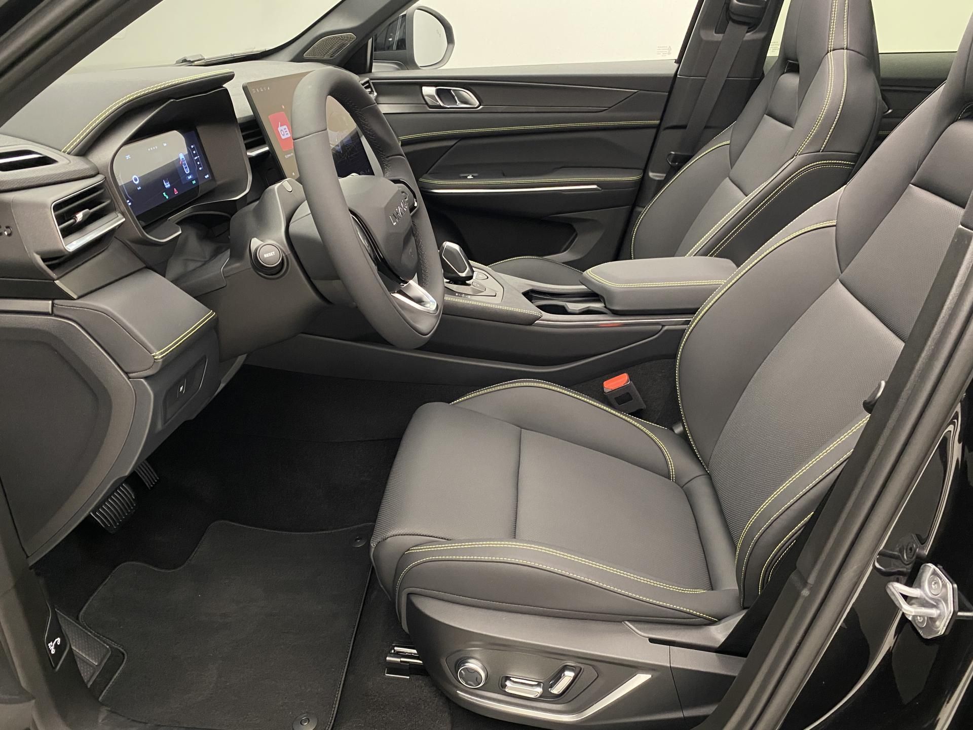 Lynk & Co 01, 01 MORE PHEV DEMO - fotka 3