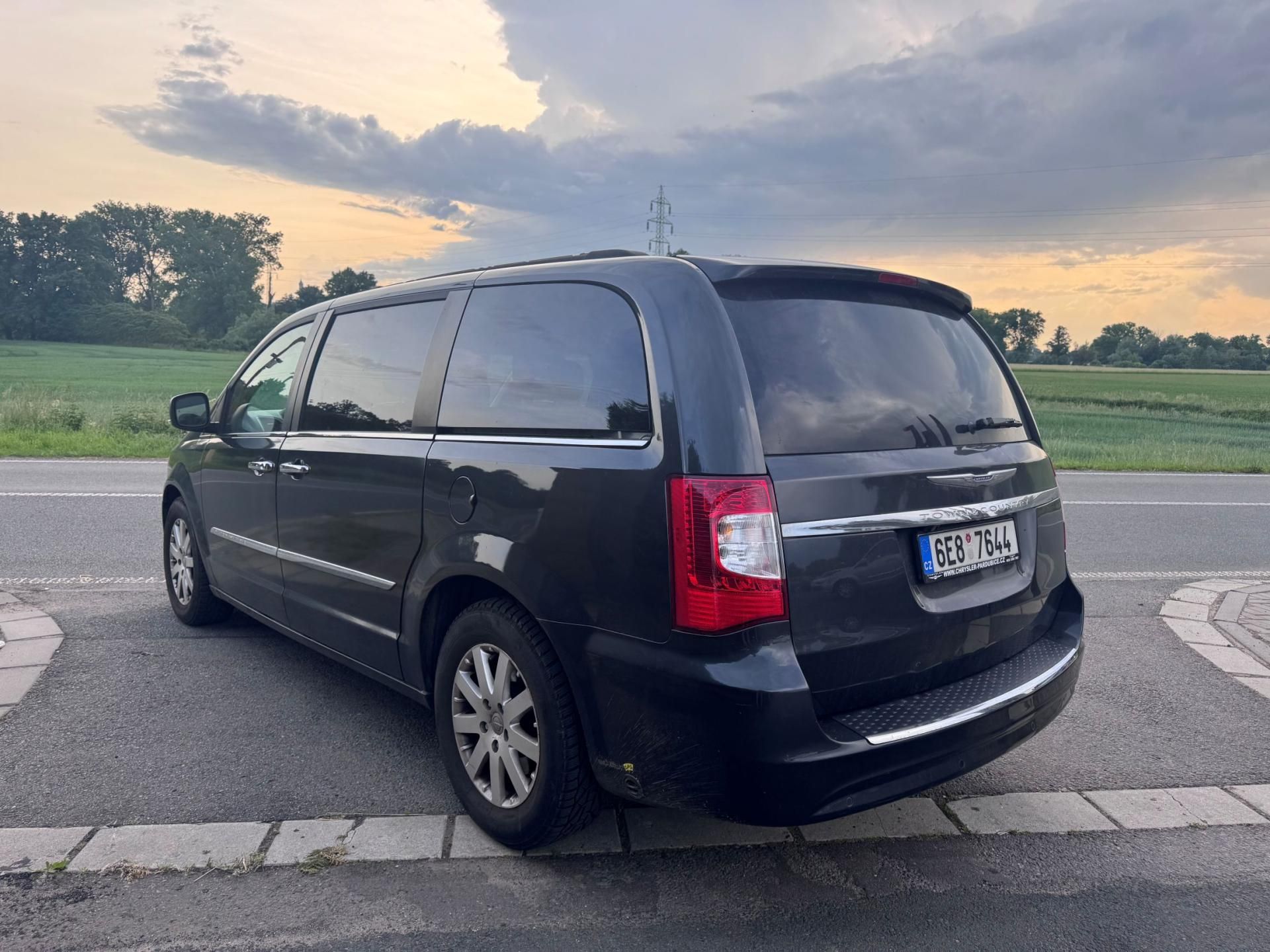 Chrysler Town & Country, 3,6 LPG Limited DVD 2012 - fotka 3