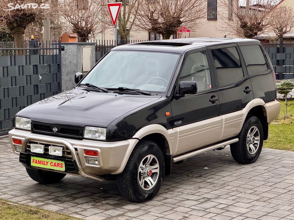 Nissan Terrano, 2.4,2.MAJ,ŠÍBR,AC,OJEDINĚLÉ