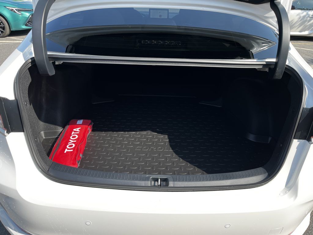 Toyota Corolla, SD 1.8 Hybrid ODBĚR 7/2026 - fotka 6