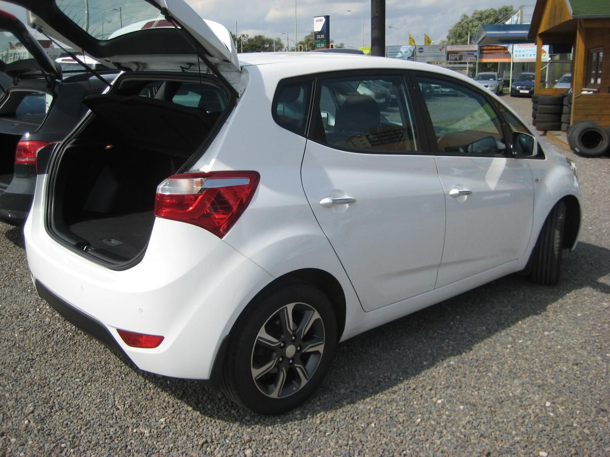 Hyundai ix20, 1.4 CRDi 66 kW Komfort DPH ČR! - fotka 3