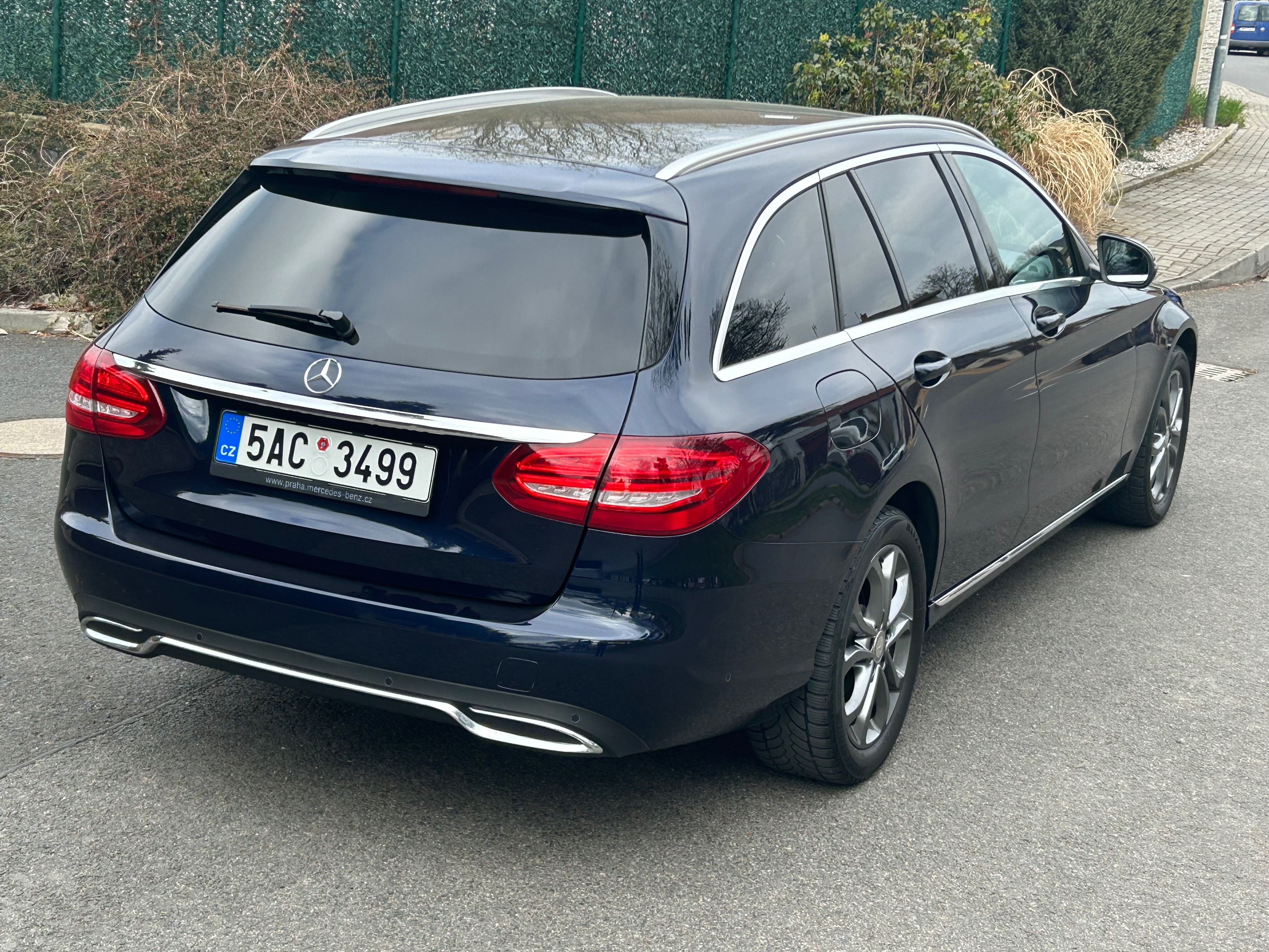 Mercedes-Benz Třídy C - fotka 3
