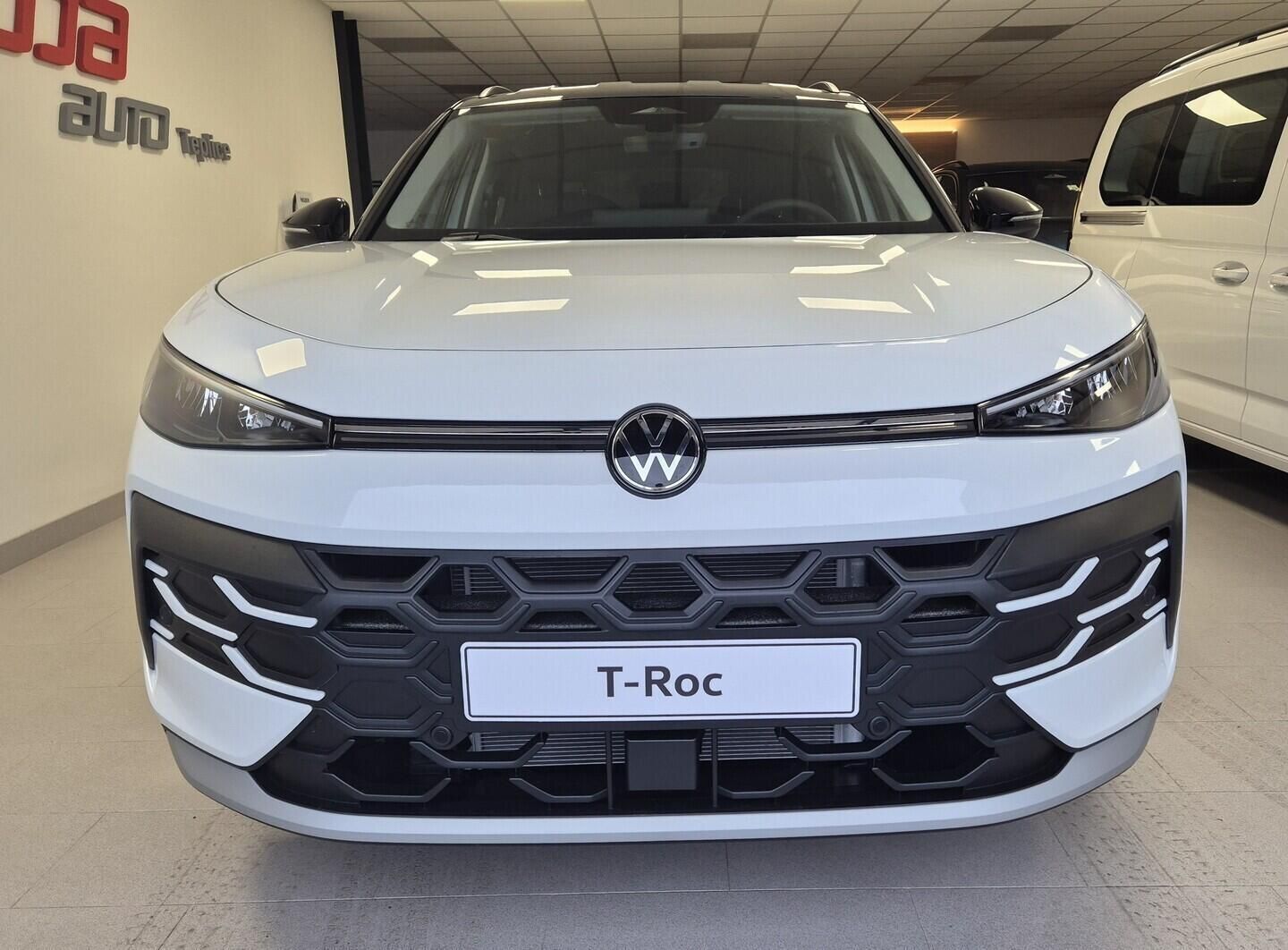 Volkswagen T-Roc, Life 1,5 eTSI 7DSG 85 kW - fotka 2