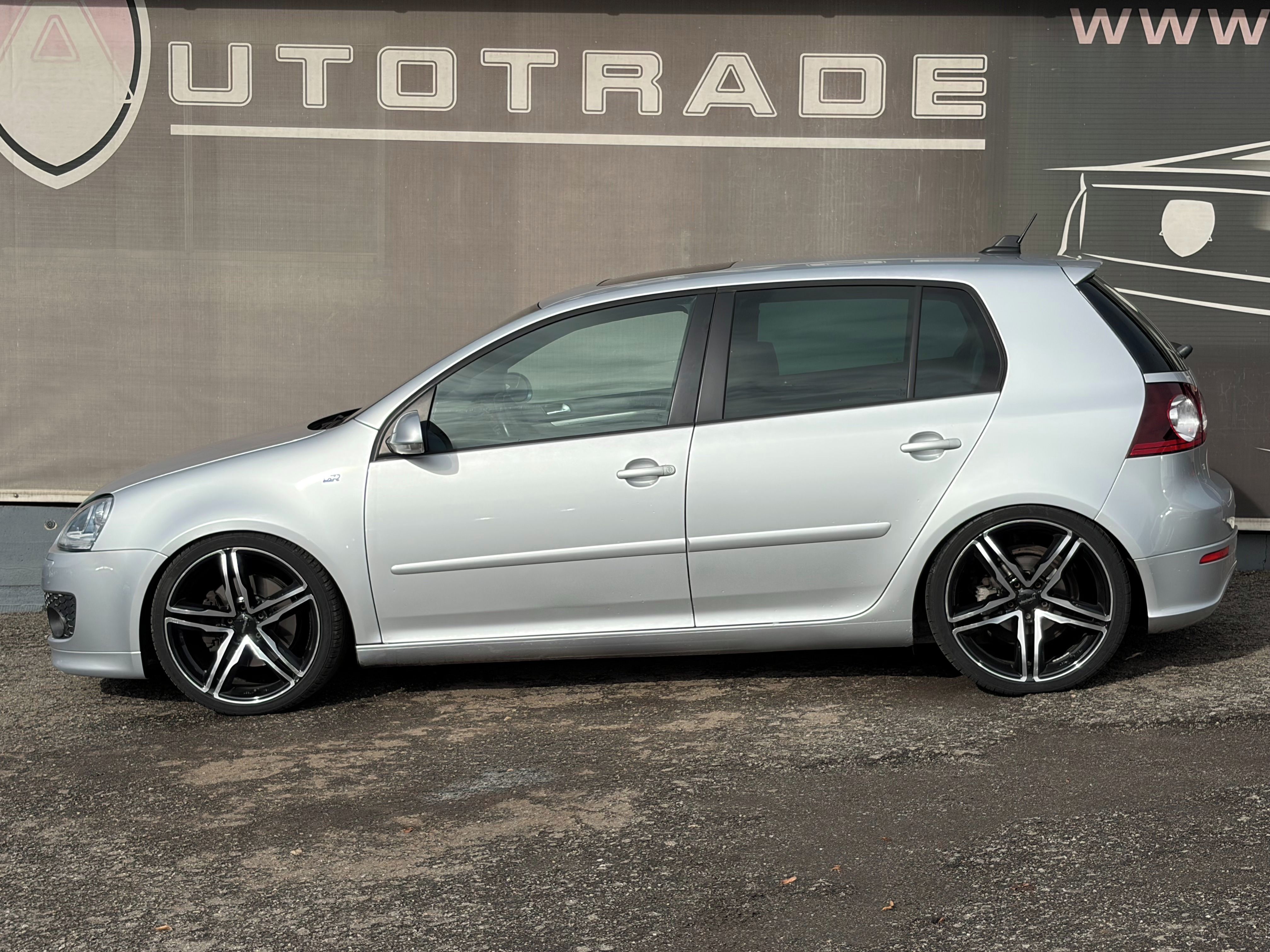 Volkswagen Golf, 1.4TSi 125kW, GT - SPORT - fotka 2