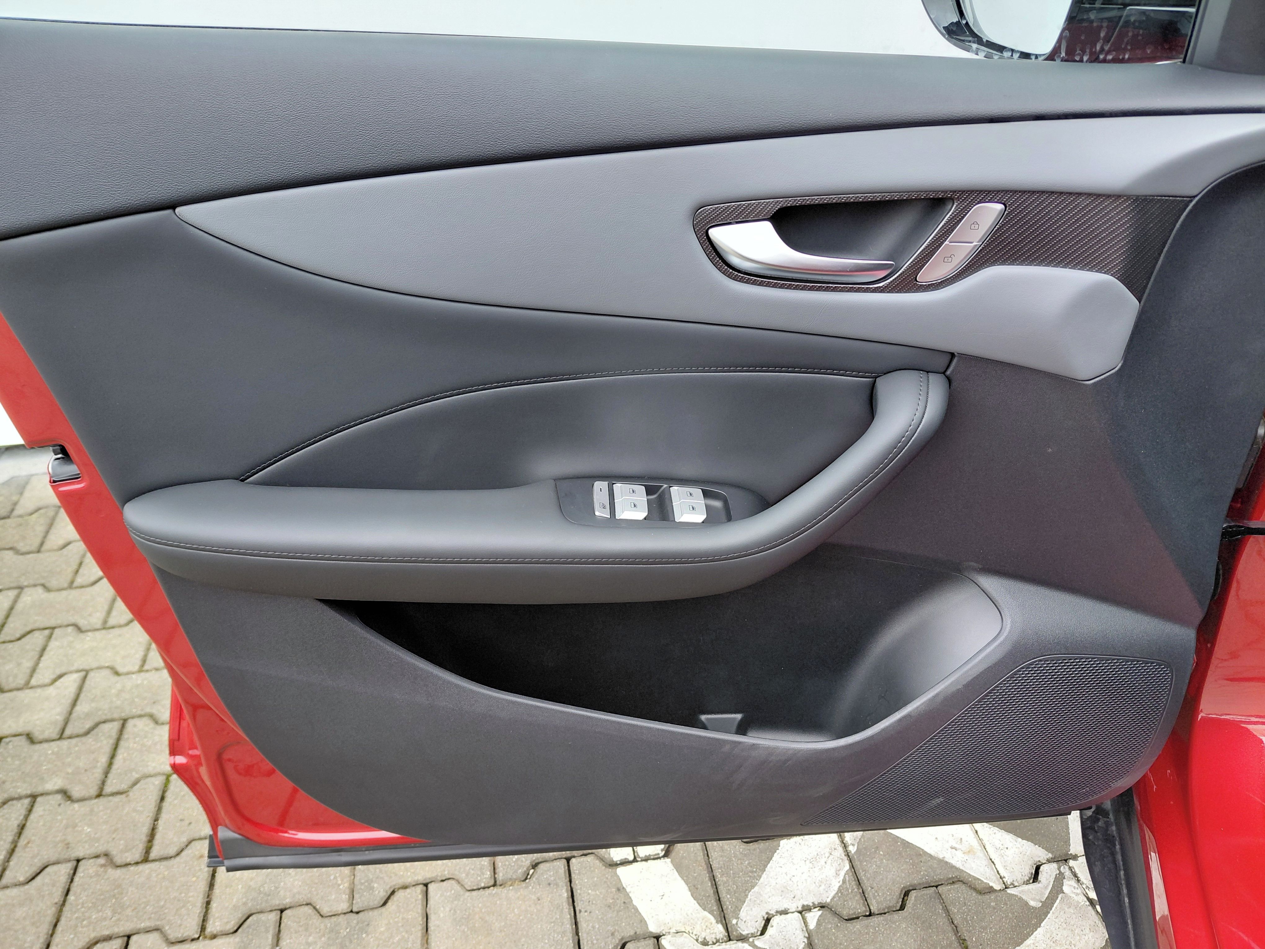 MG MGS5 EV, EXCLUSIVE 64 kWh 231PS - fotka 5