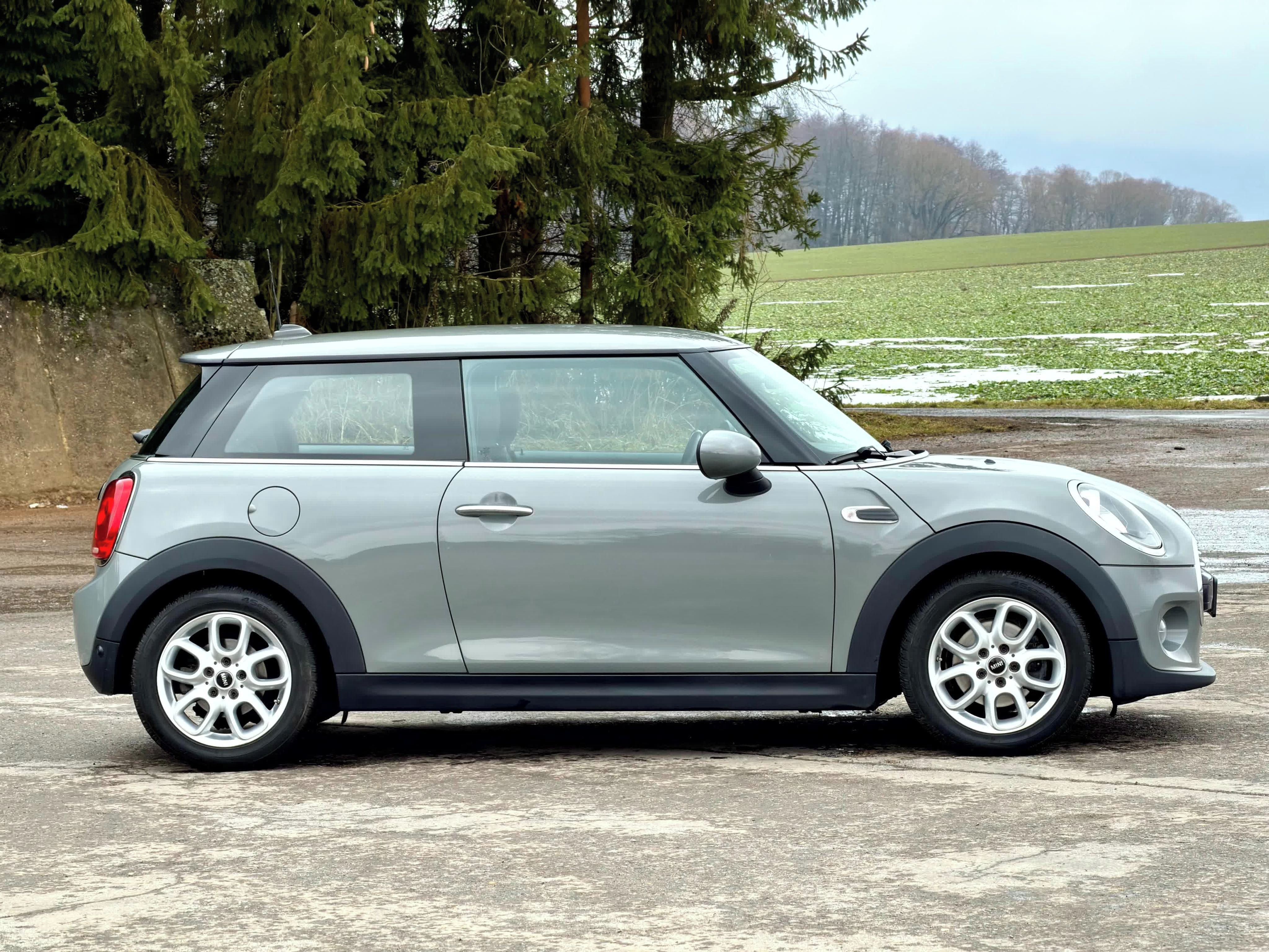 Mini Cooper, 1,5T 100kw, serviska, TOP - fotka 2