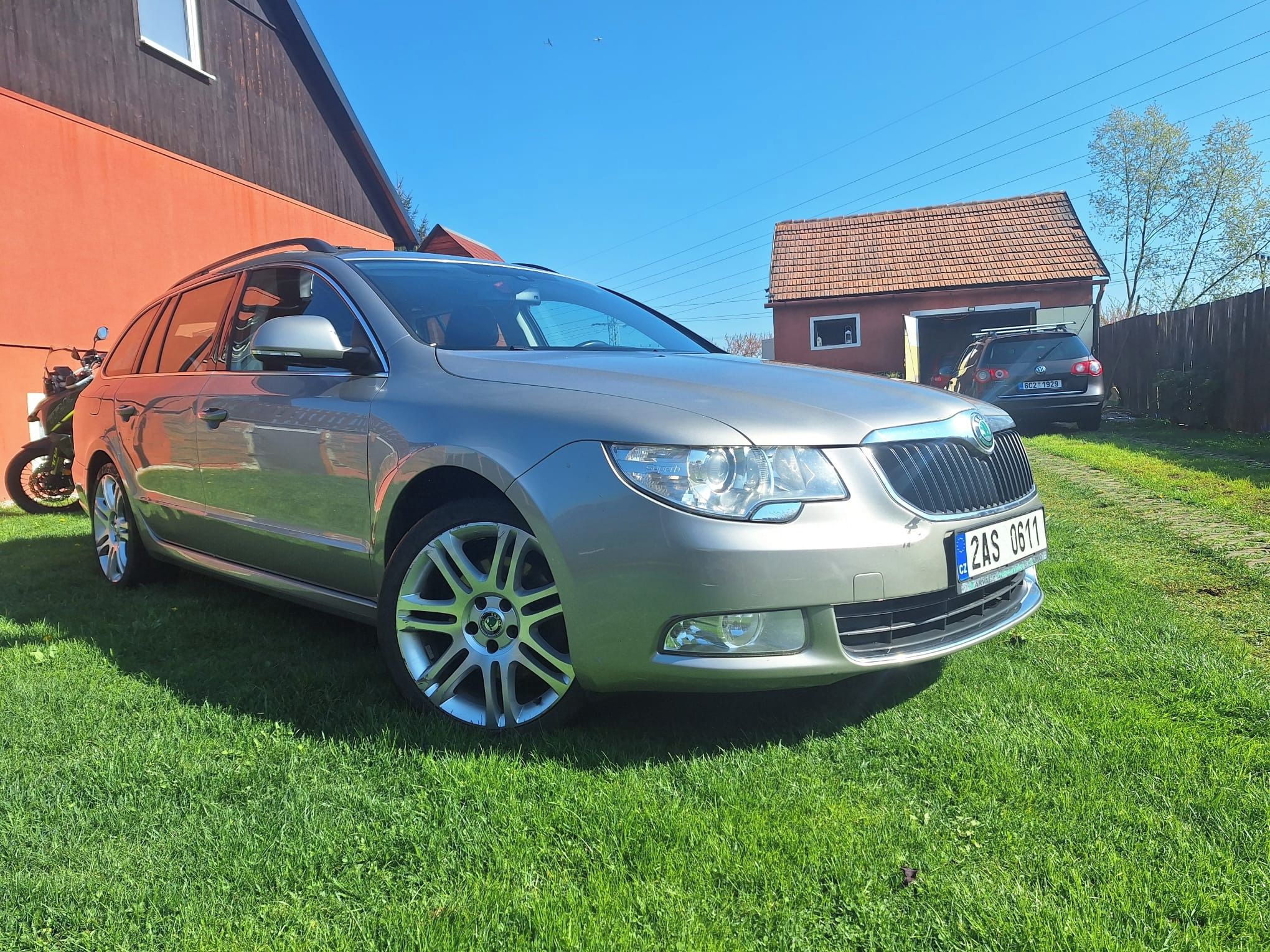 Škoda Superb, Superb 2, 2.0 TDI kombi - fotka 6