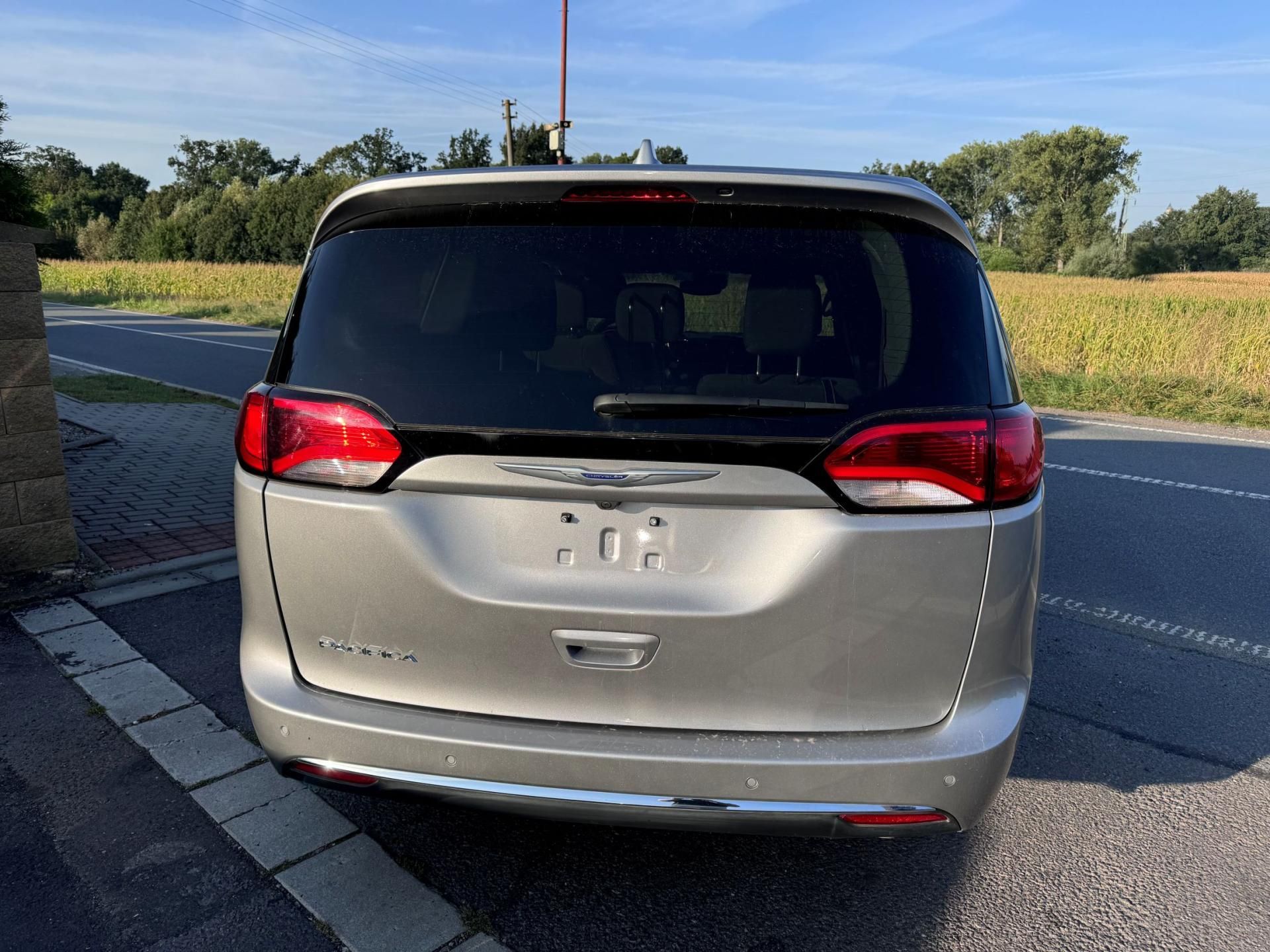 Chrysler Pacifica, 3,6 RU Čocka Adapttemp 2020 - fotka 5