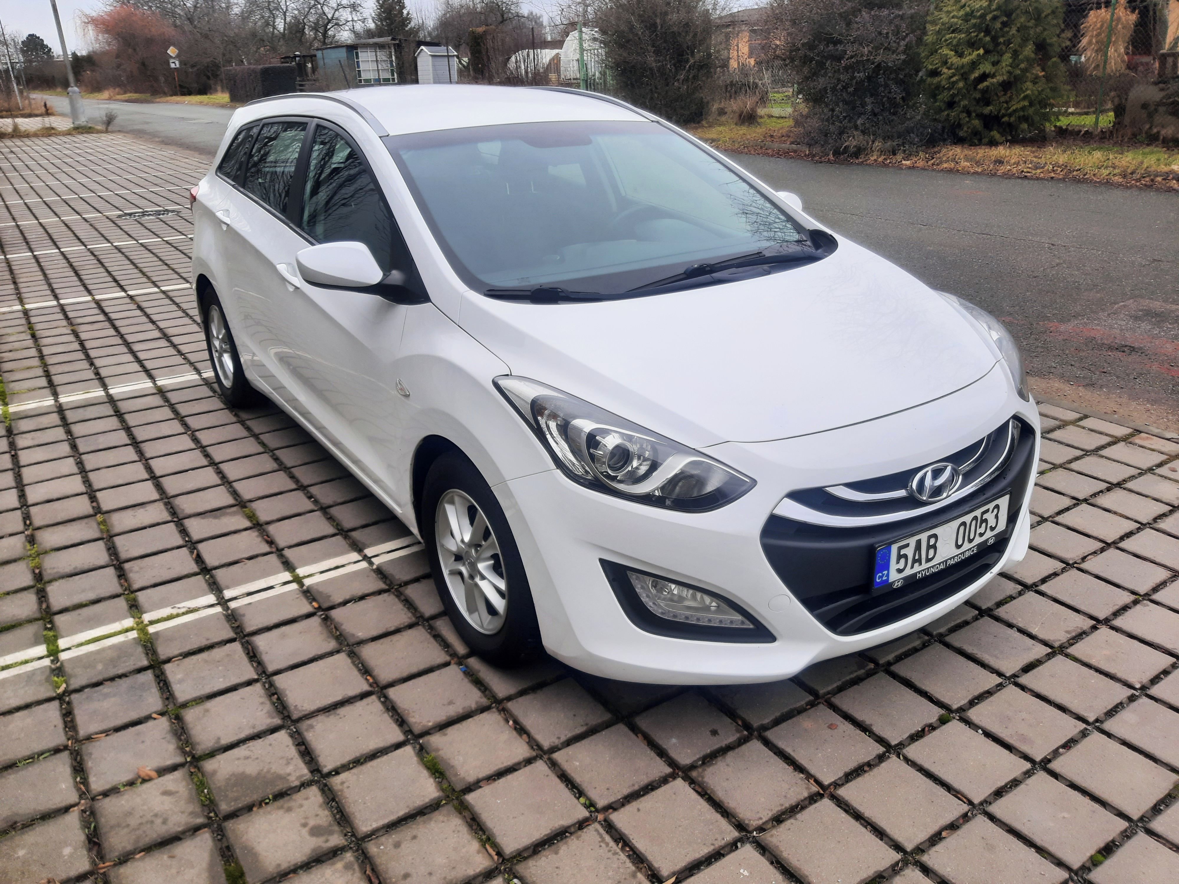 Hyundai i30, 1.6 CRDI 81KW COMBI, NOVÉ V ČR - fotka 2
