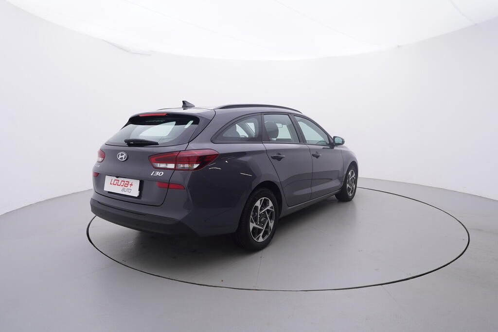 Hyundai i30, Comfort 1.0 74 kW - fotka 5